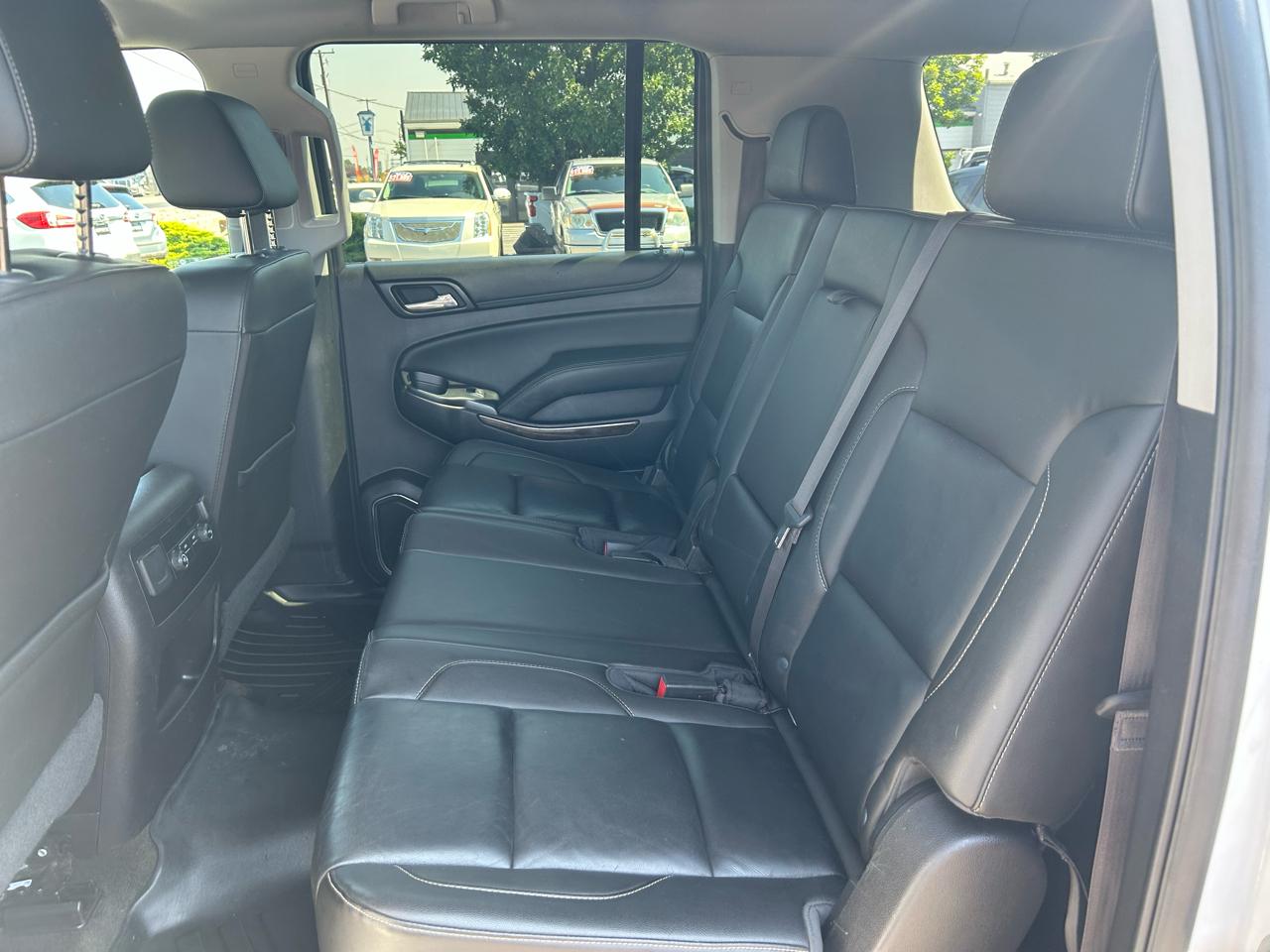 Chevrolet Suburban LT 4WD 2016