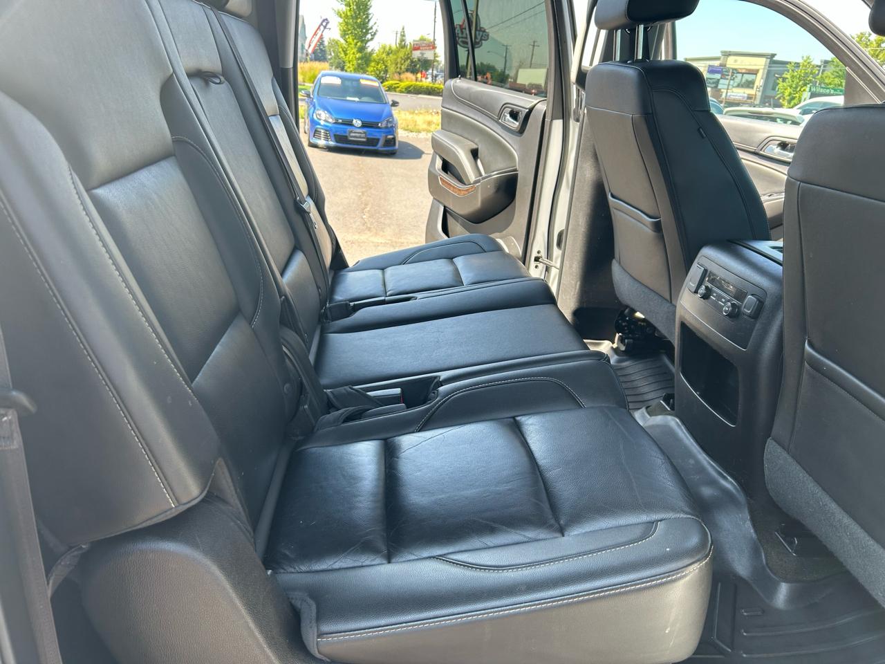 Chevrolet Suburban LT 4WD 2016