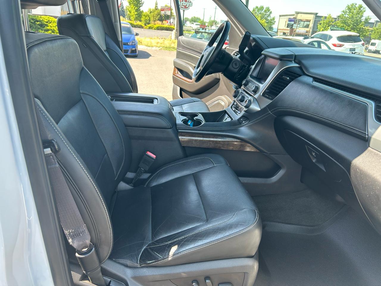 Chevrolet Suburban LT 4WD 2016