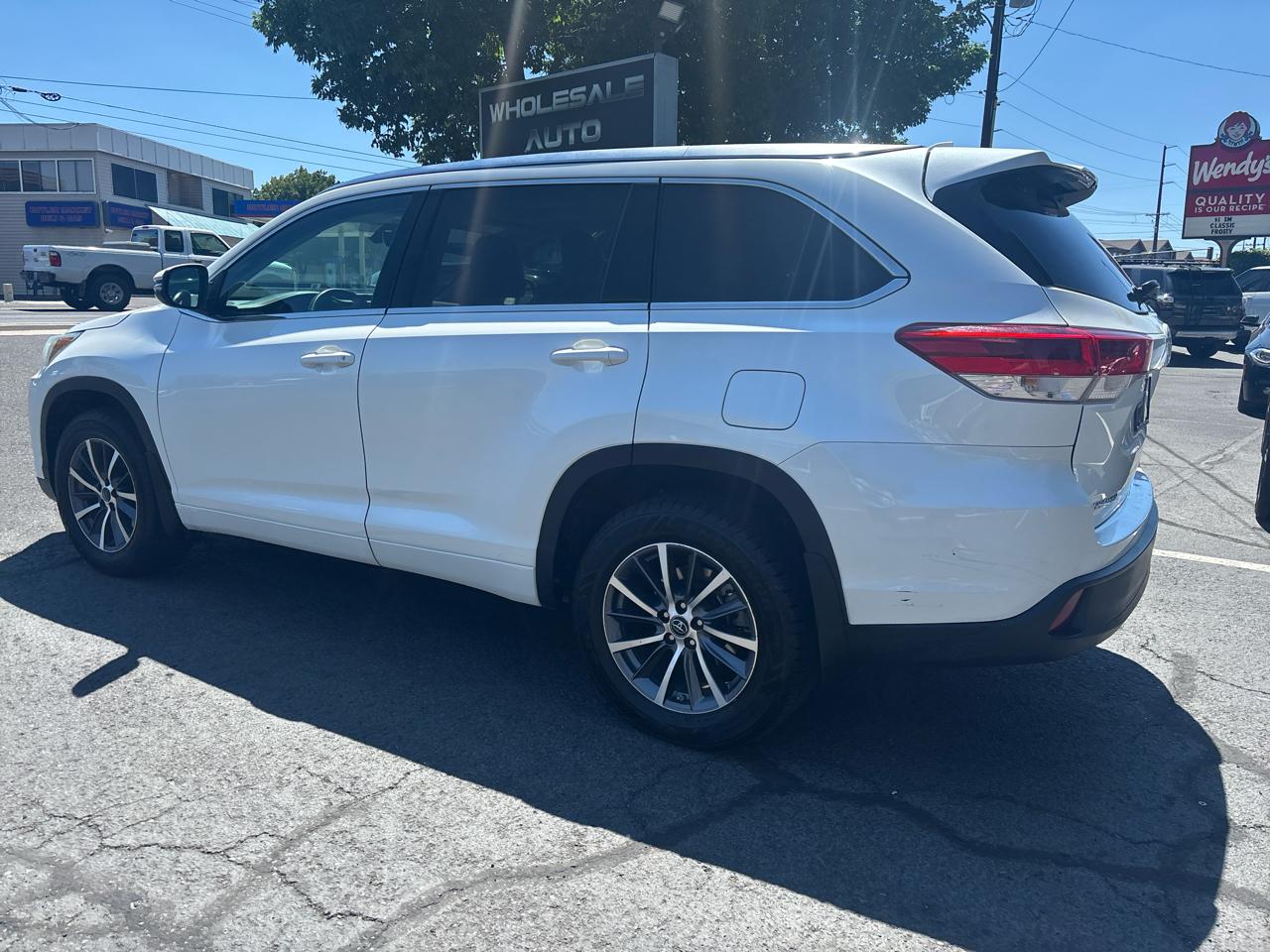 Toyota Highlander XLE AWD V6 2017