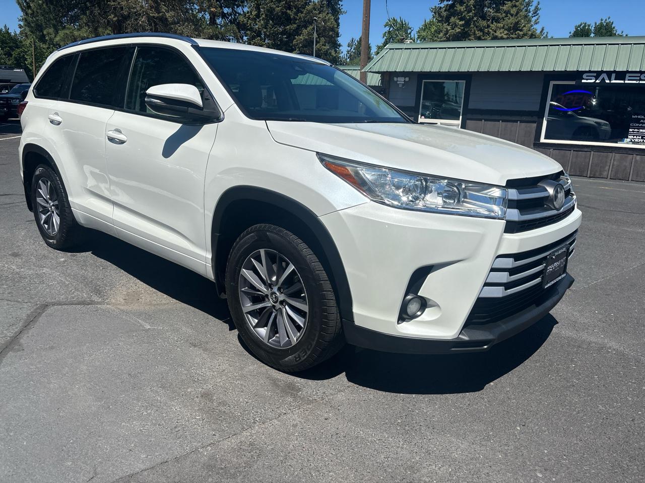 Toyota Highlander XLE AWD V6 2017