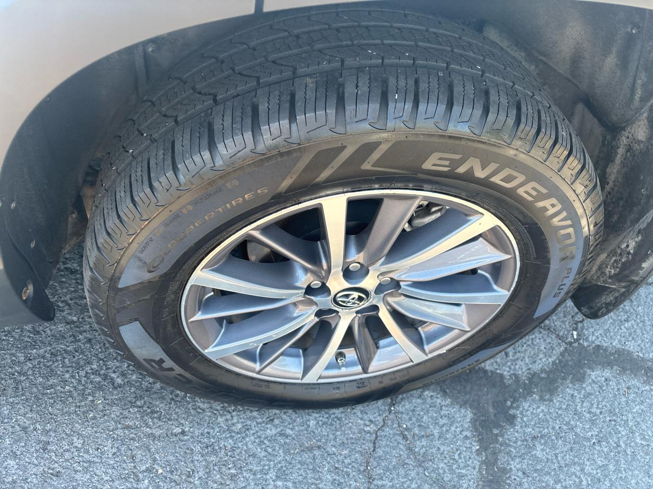 Toyota Highlander XLE AWD V6 2017