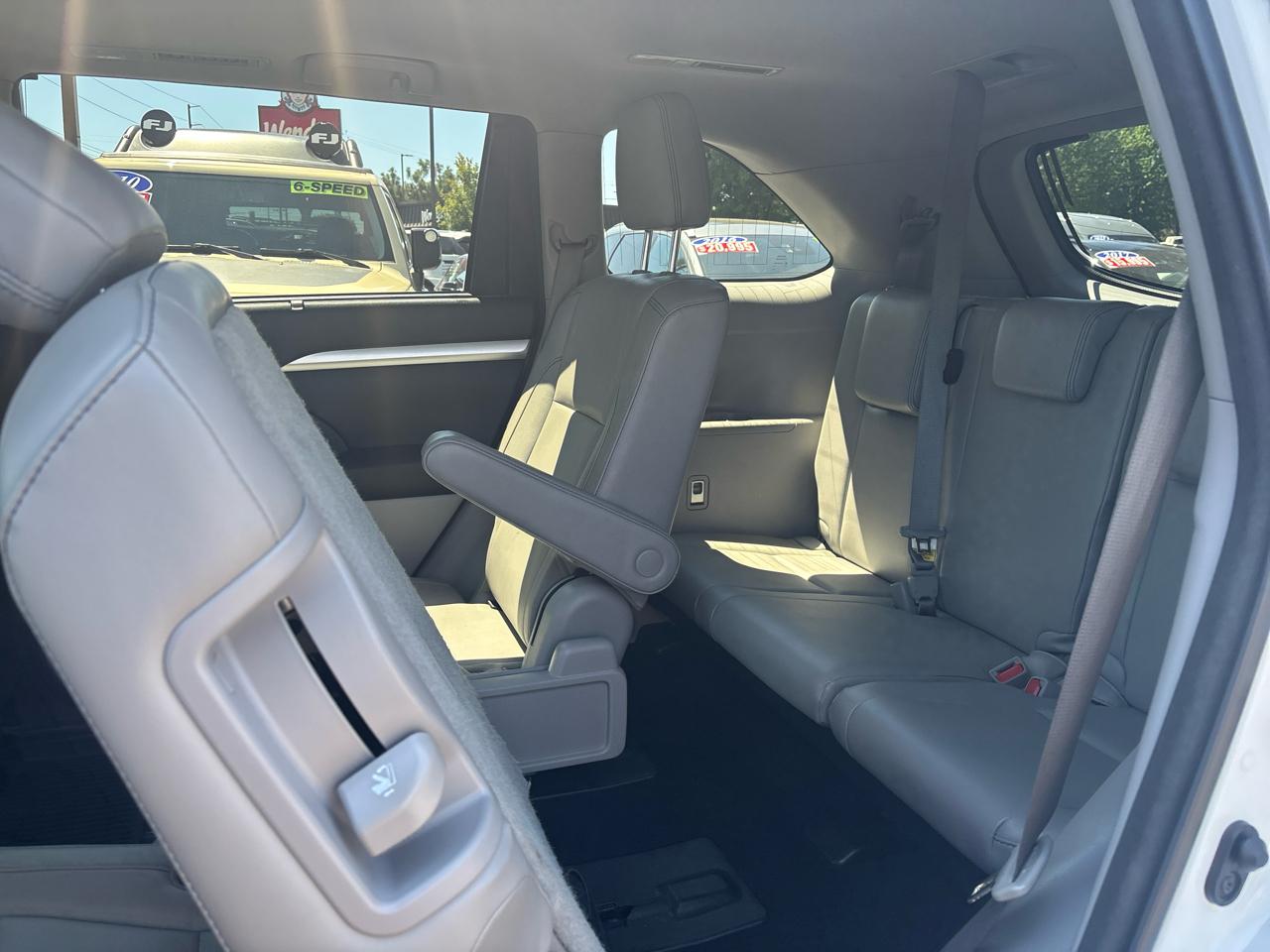 Toyota Highlander XLE AWD V6 2017