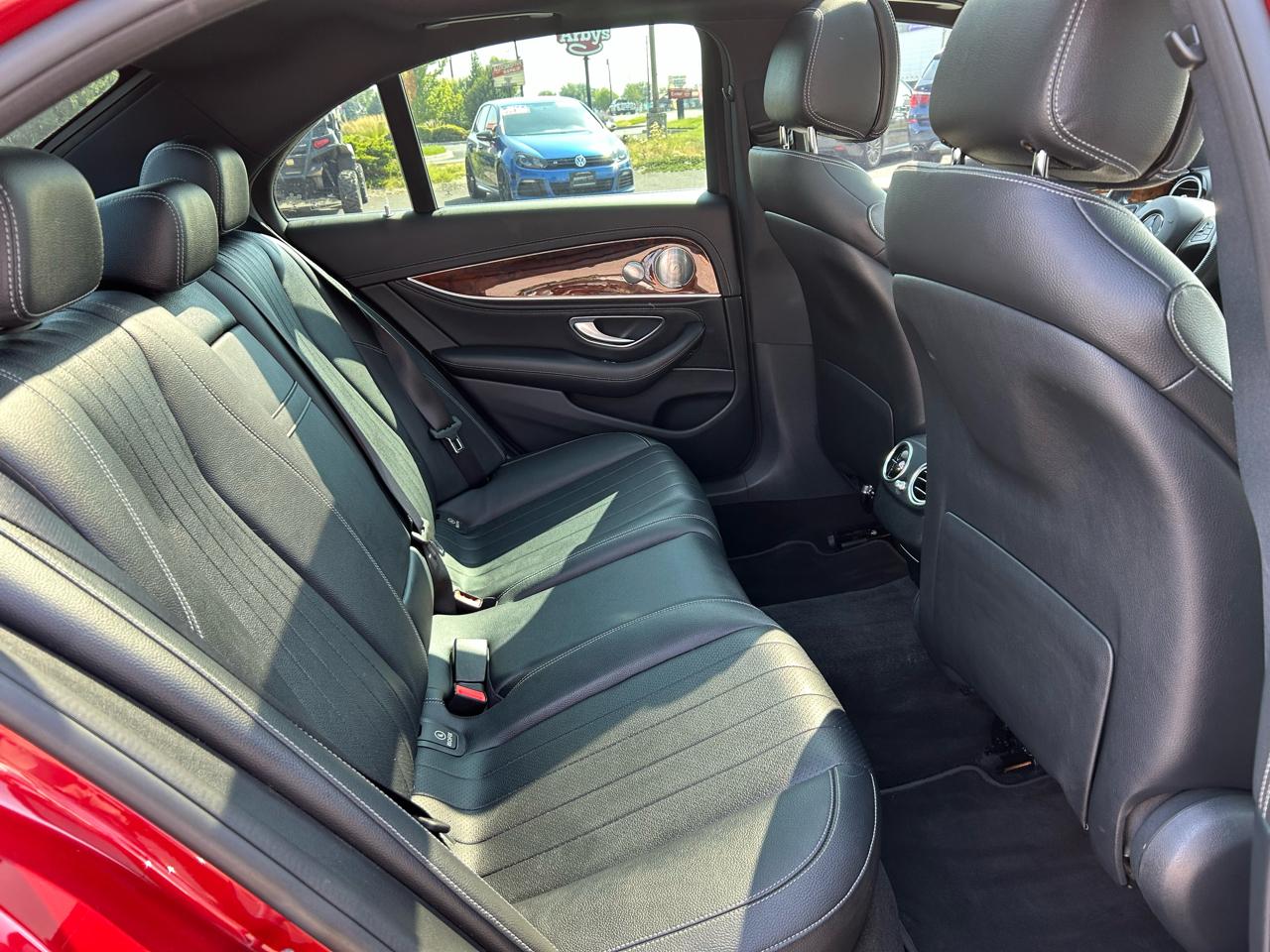 Mercedes-Benz E-Class E300 Luxury 4MATIC Sedan 2017