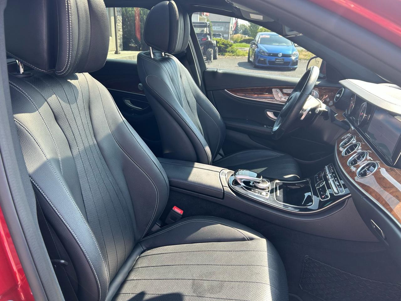 Mercedes-Benz E-Class E300 Luxury 4MATIC Sedan 2017