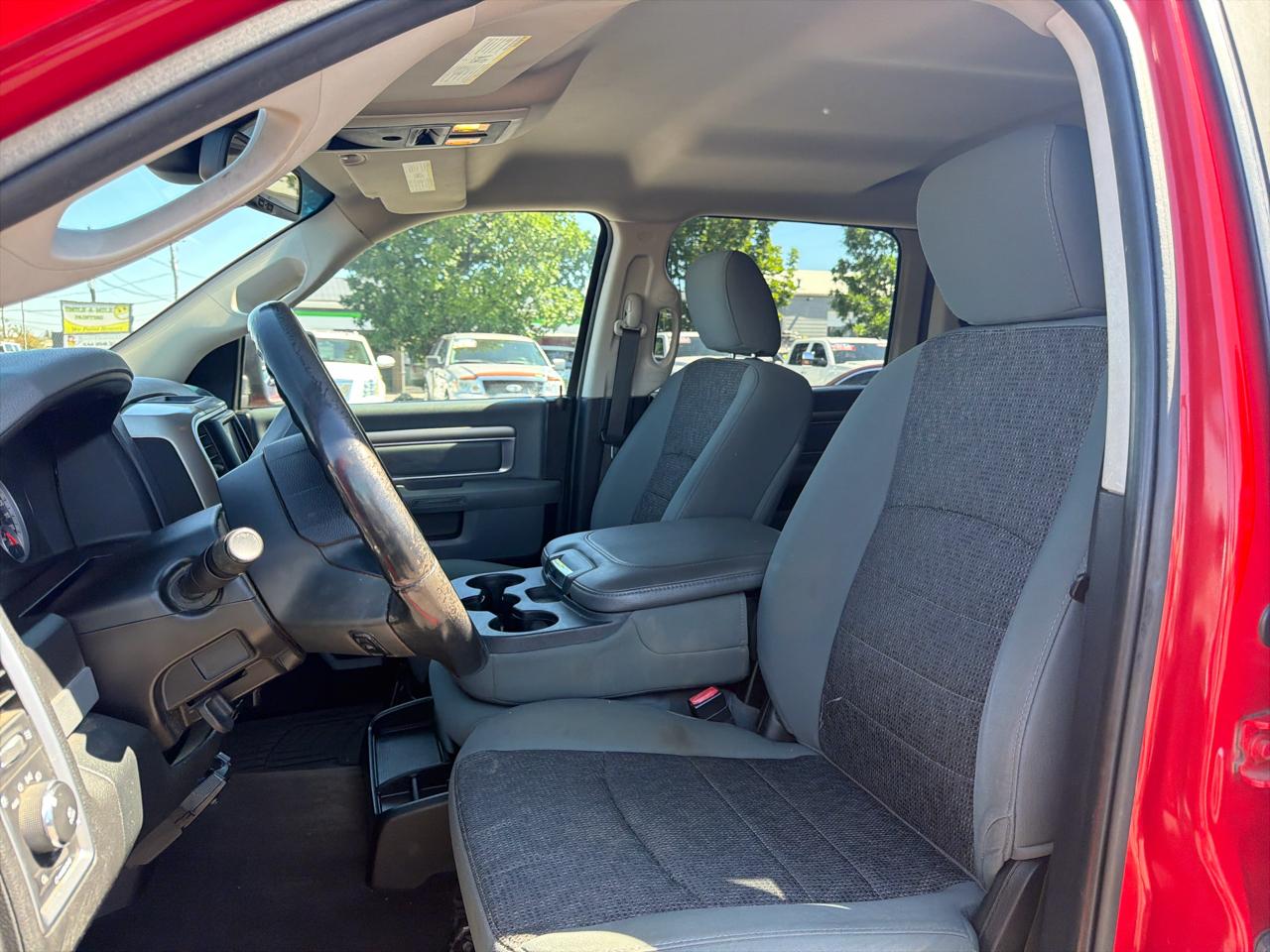 RAM 1500 4WD Crew Cab 149" Big Horn 2015