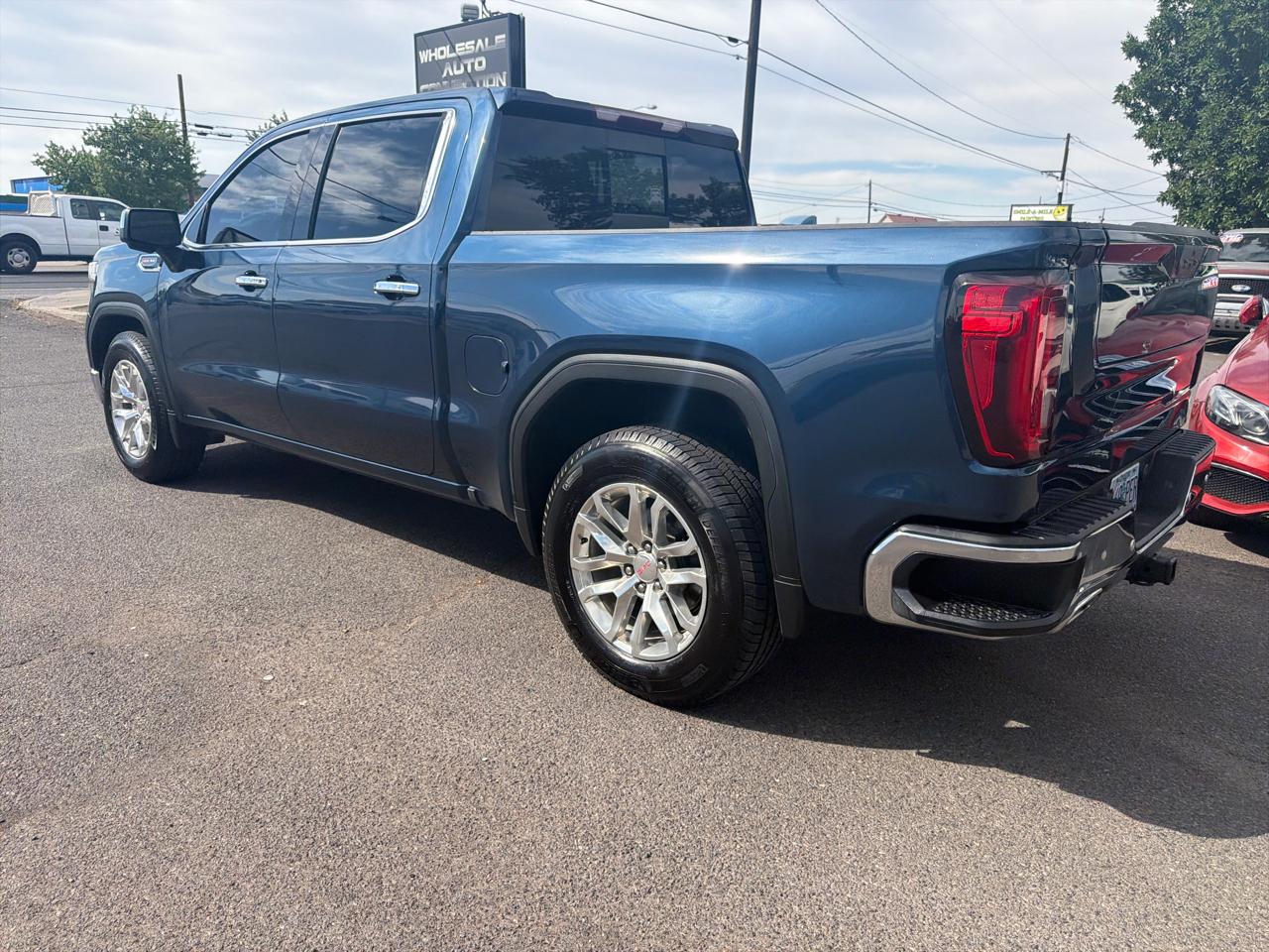 GMC Sierra 1500 4WD Crew Cab 147" SLT 2019
