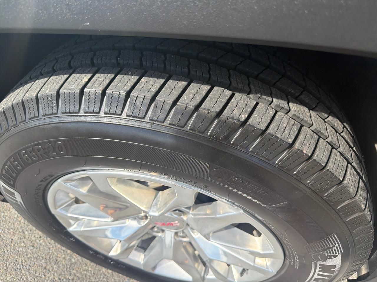 GMC Sierra 1500 4WD Crew Cab 147" SLT 2019