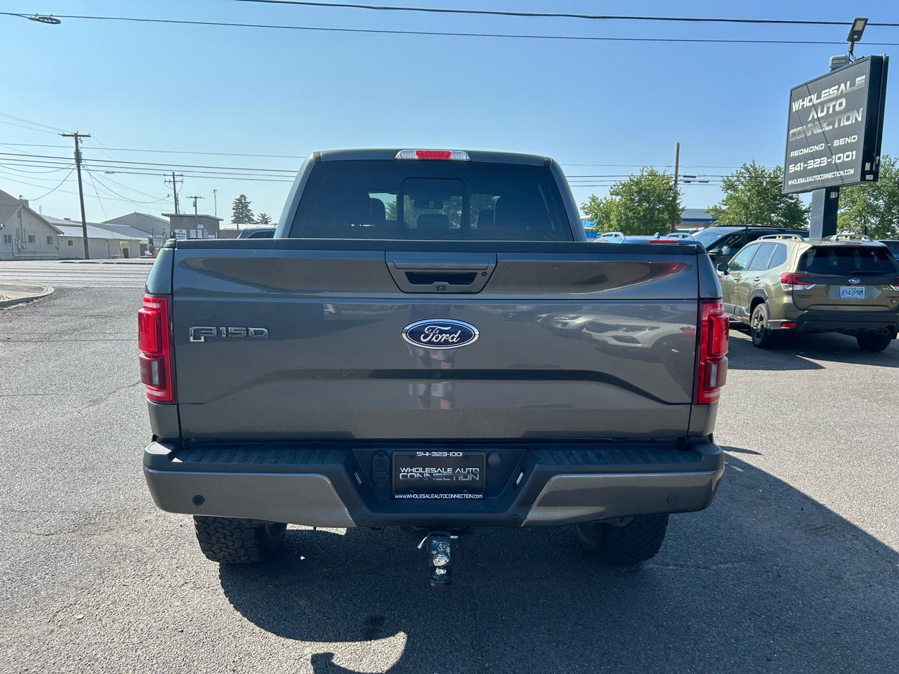 Ford F-150 4WD SuperCrew 145" Lariat 2015