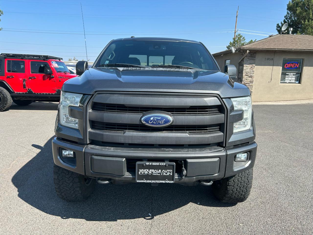 Ford F-150 4WD SuperCrew 145" Lariat 2015