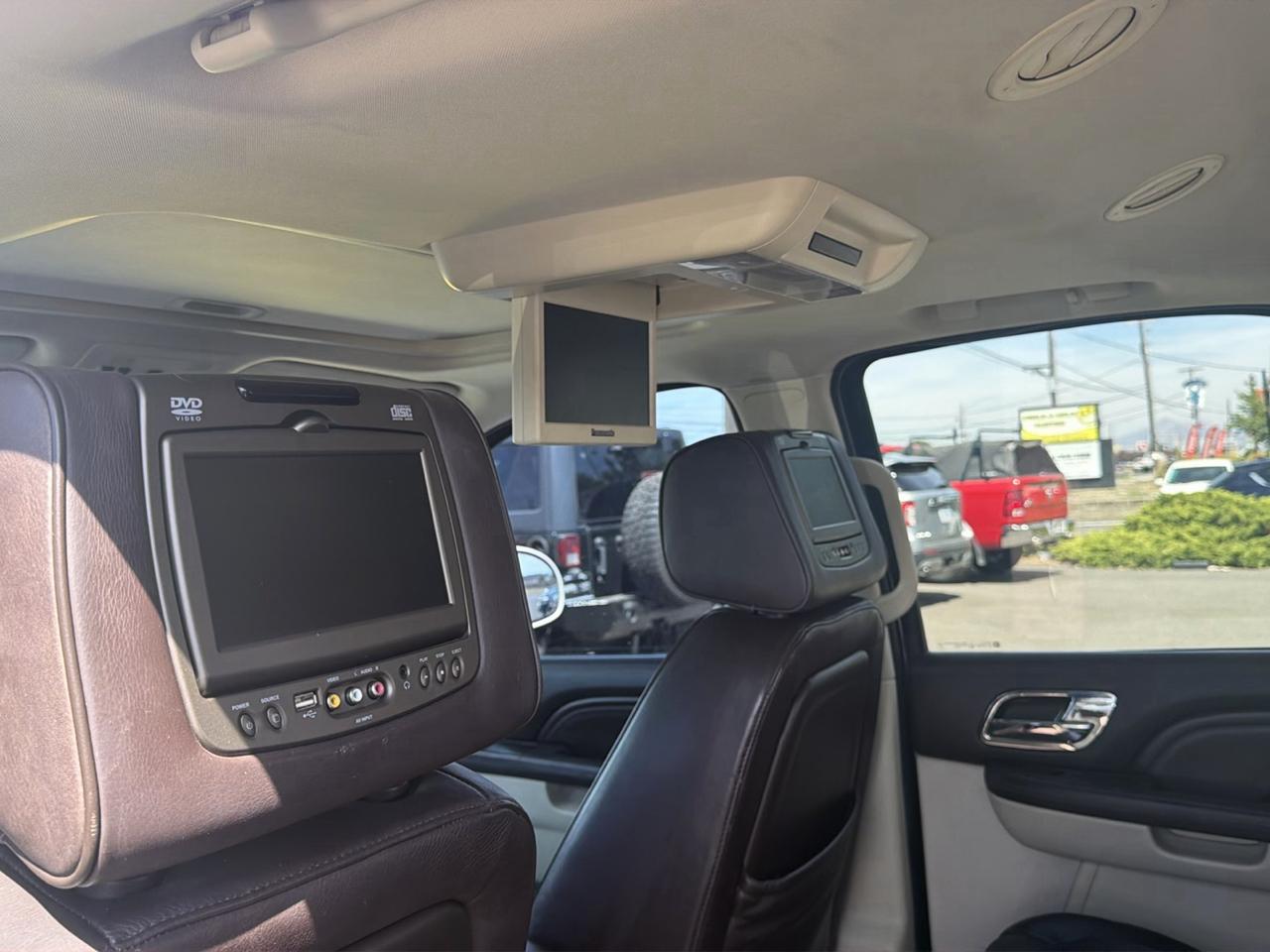 Cadillac Escalade Platinum AWD 2014