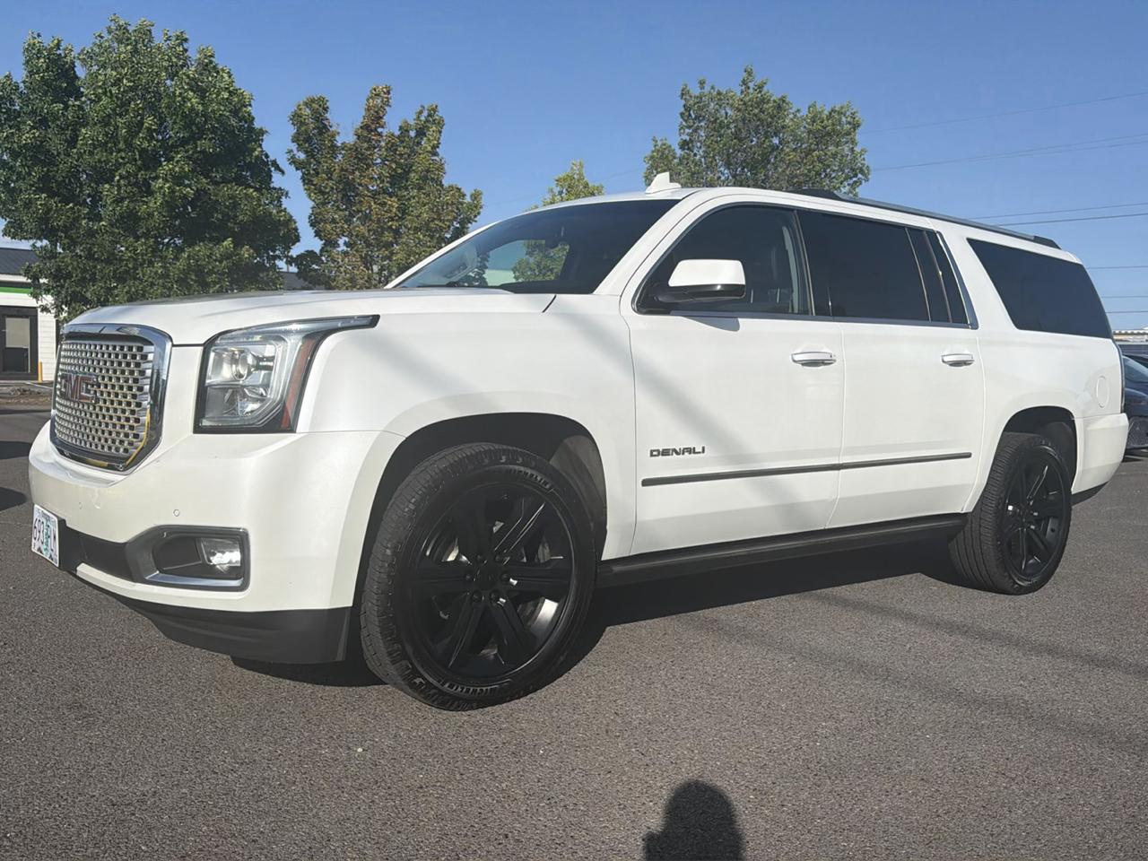 2017 GMC Yukon XL Denali 4WD