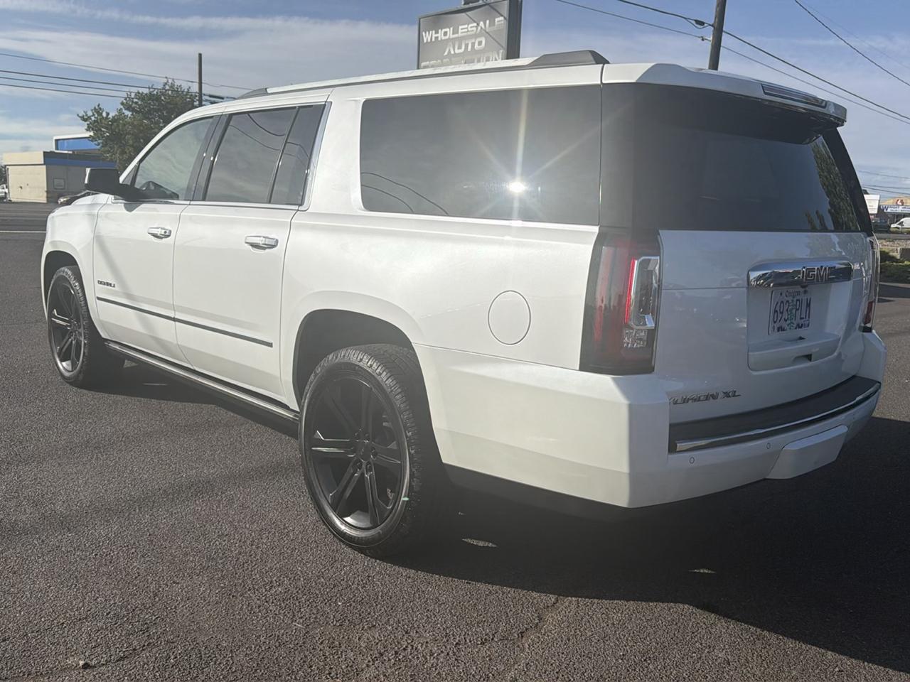 GMC Yukon XL Denali 4WD 2017