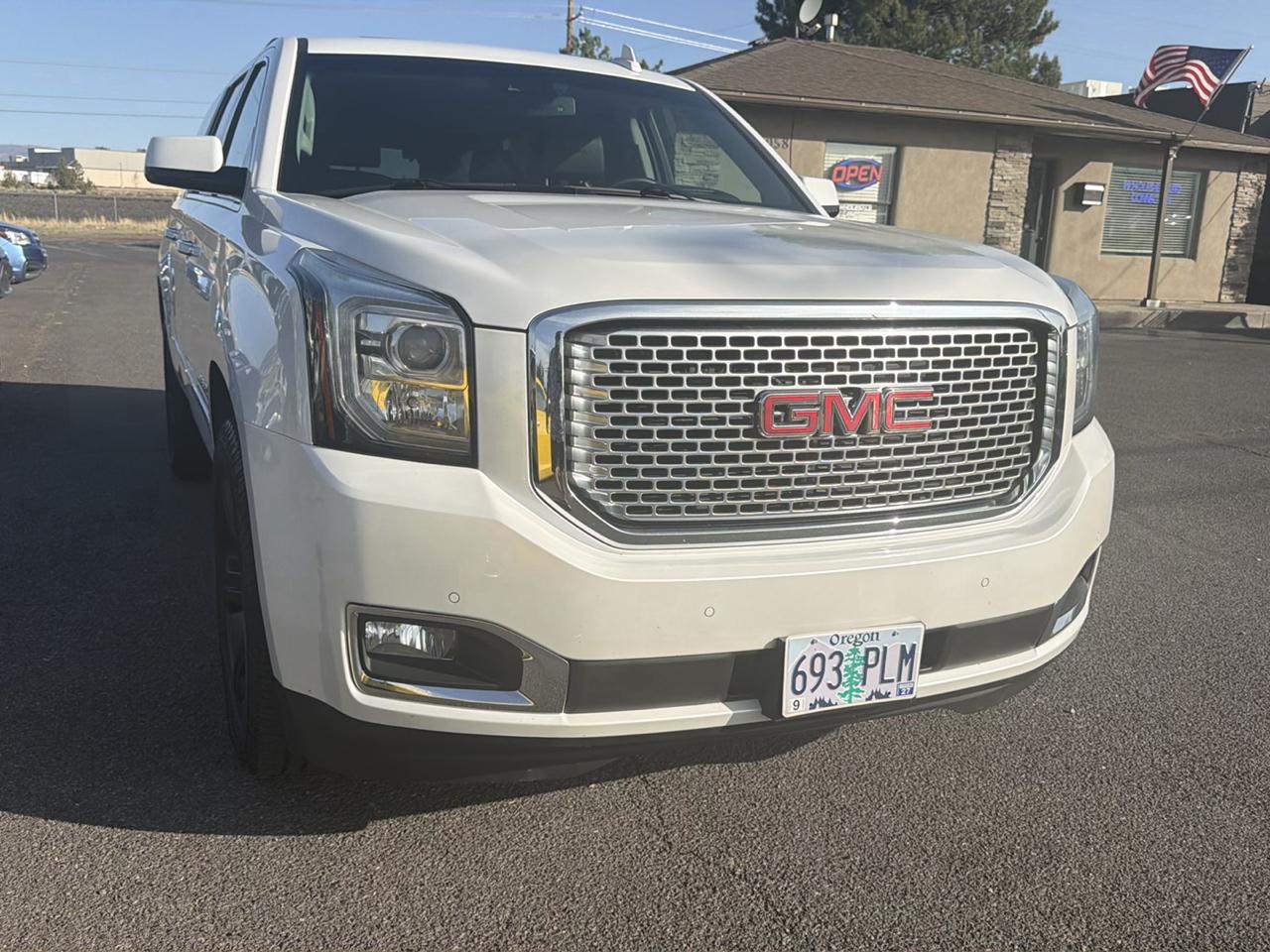 GMC Yukon XL Denali 4WD 2017