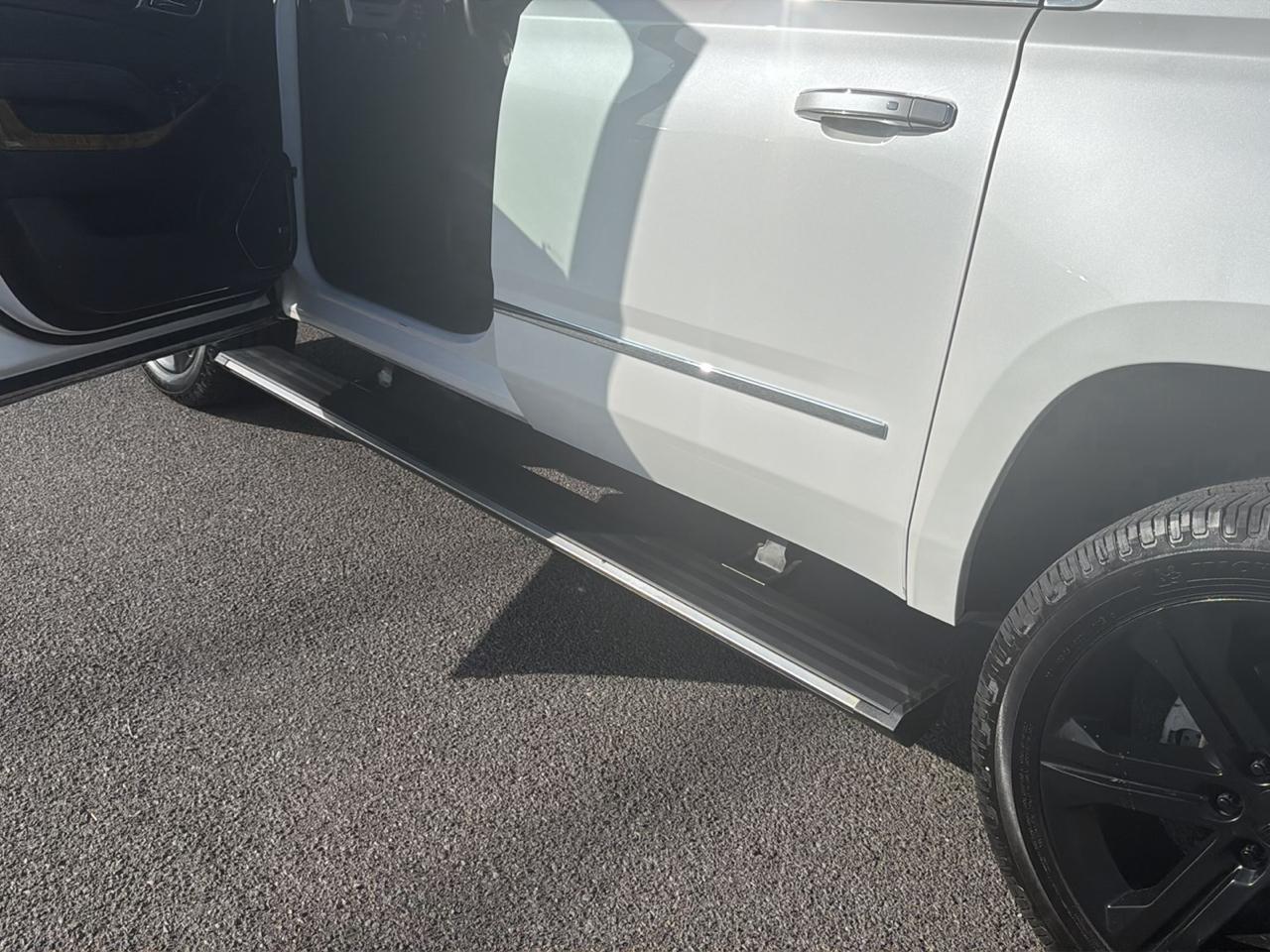 GMC Yukon XL Denali 4WD 2017