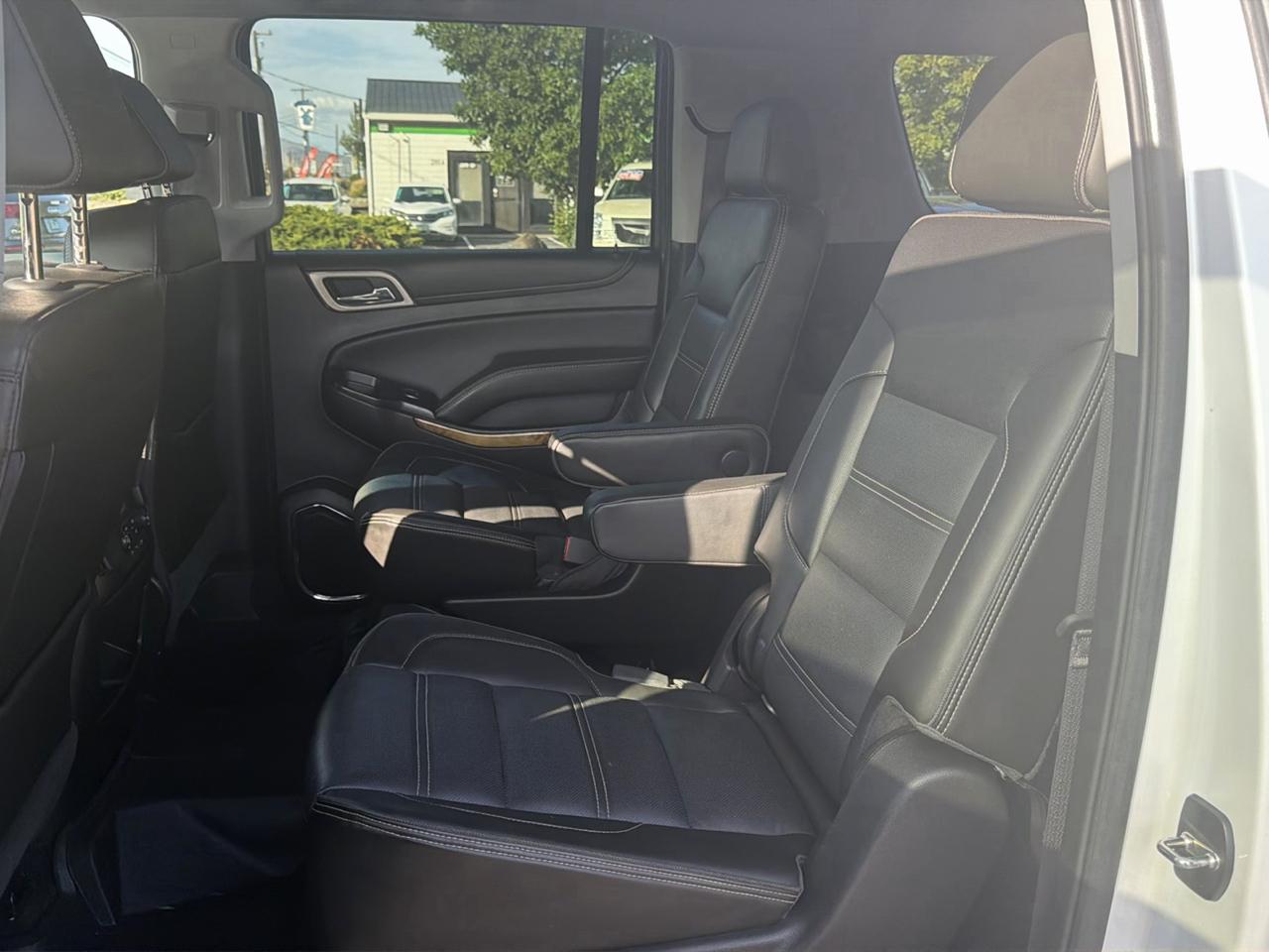 GMC Yukon XL Denali 4WD 2017