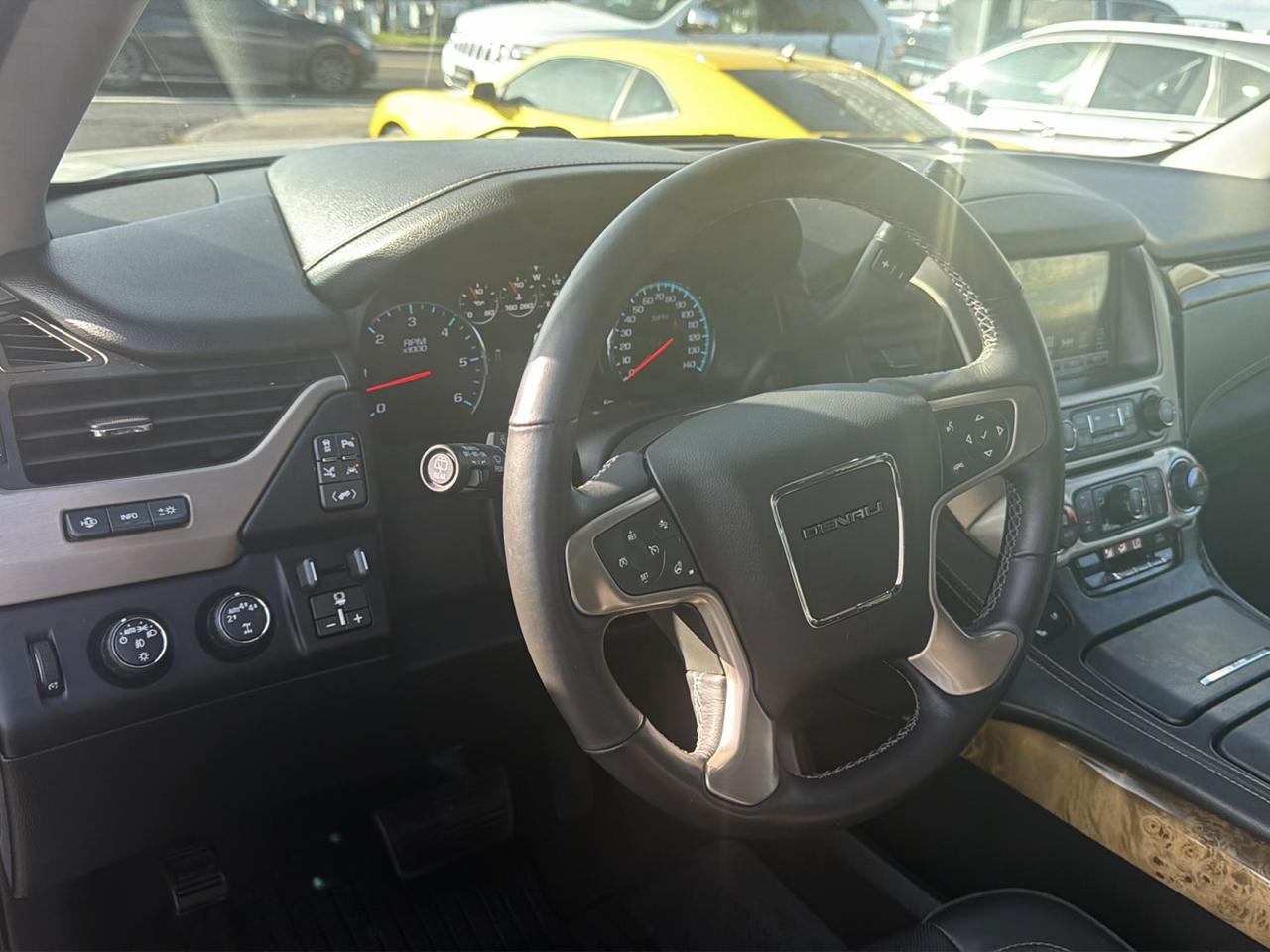 GMC Yukon XL Denali 4WD 2017