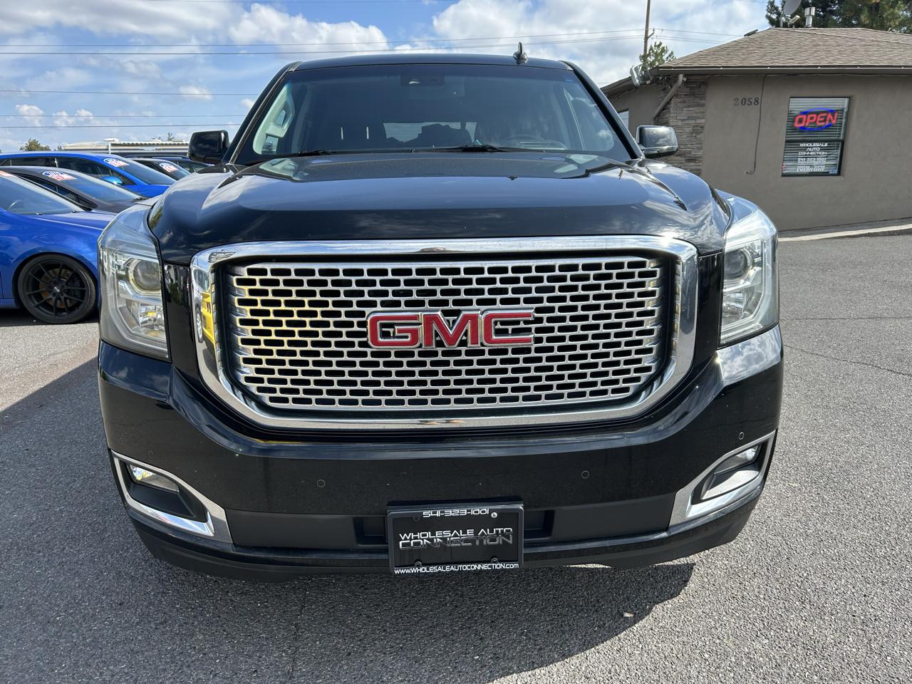 GMC Yukon Denali 4WD 2016
