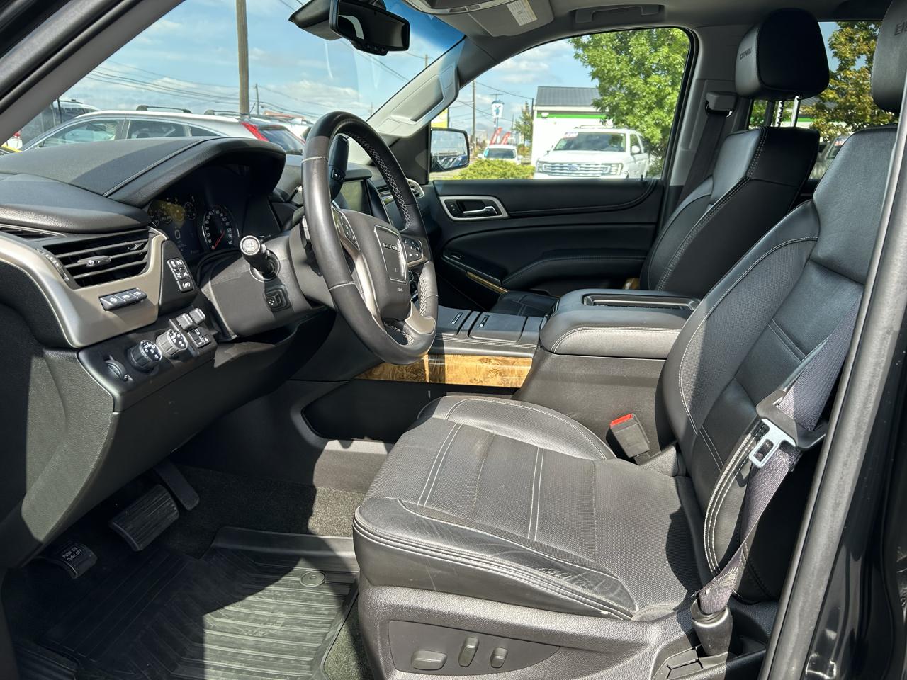 GMC Yukon Denali 4WD 2016