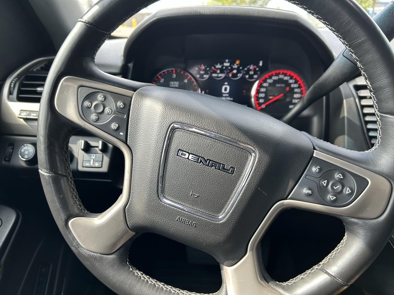 GMC Yukon Denali 4WD 2016