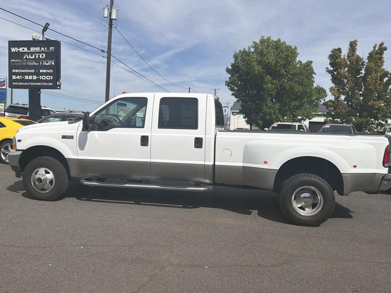 Ford F-350 SD Lariat Crew Cab 4WD DRW 2002