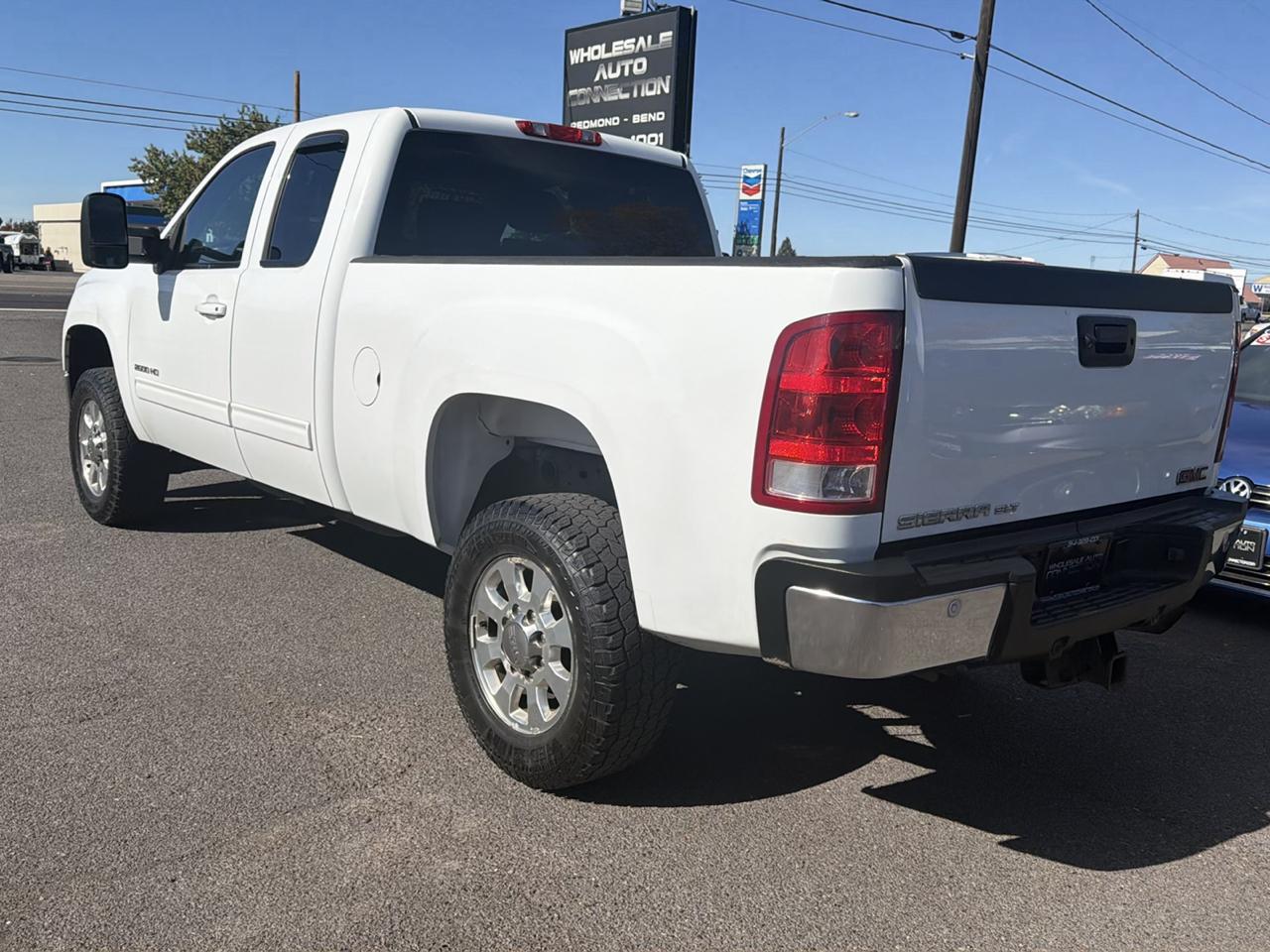 GMC Sierra 2500HD 4WD Ext Cab 158.2" SLT 2013