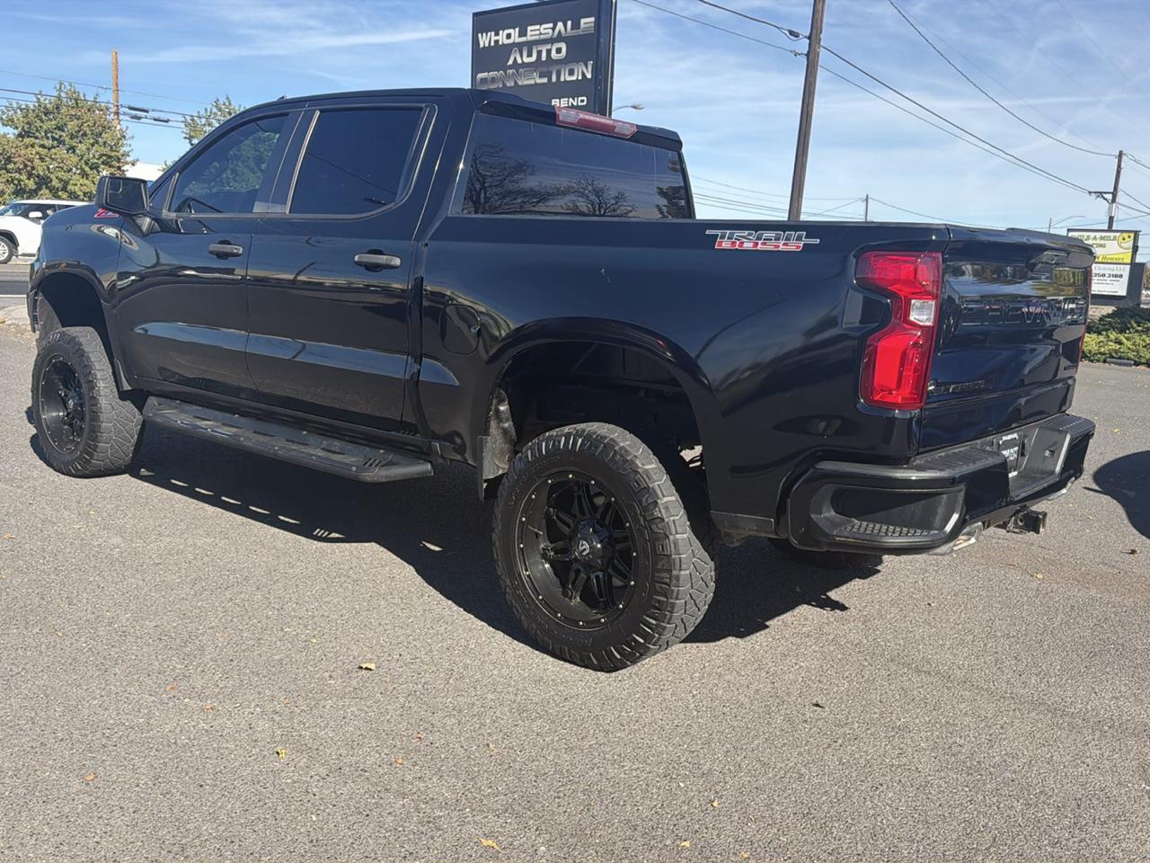 Chevrolet Silverado 1500 Custom Trail Boss Crew Cab Short Box 4WD 2020