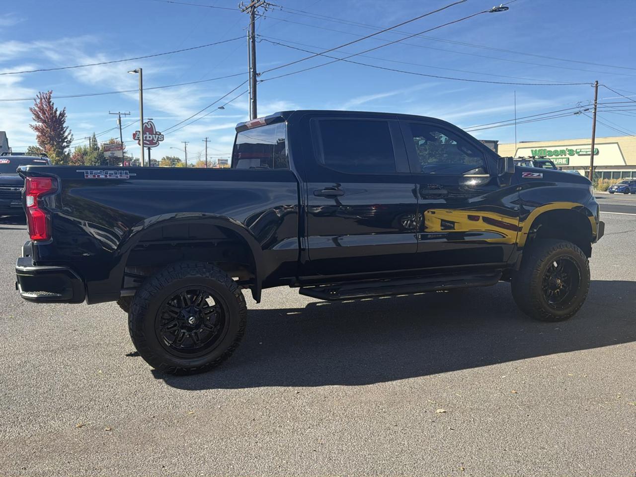 Chevrolet Silverado 1500 Custom Trail Boss Crew Cab Short Box 4WD 2020