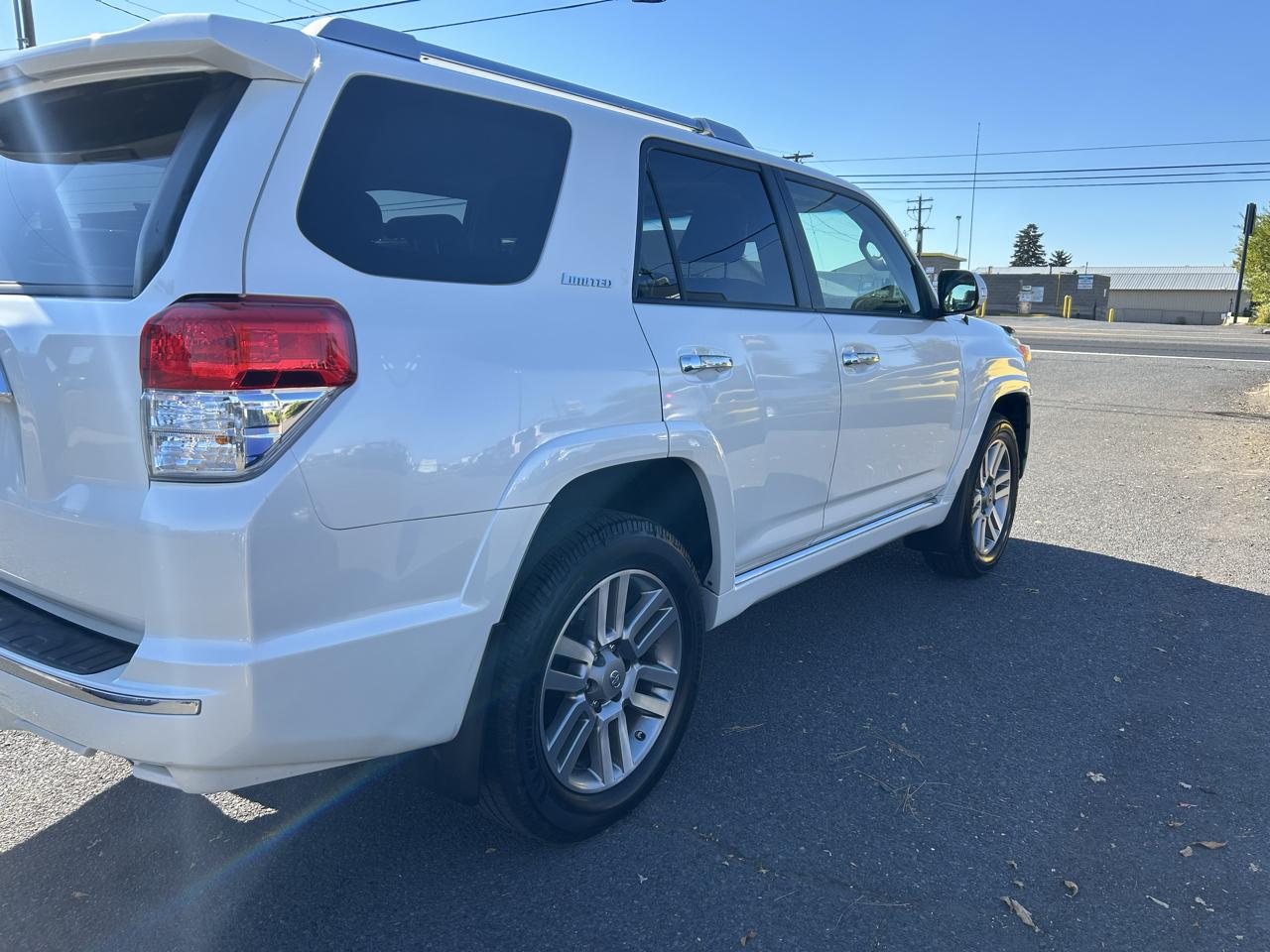 Toyota 4Runner Limited 4WD V6 2012