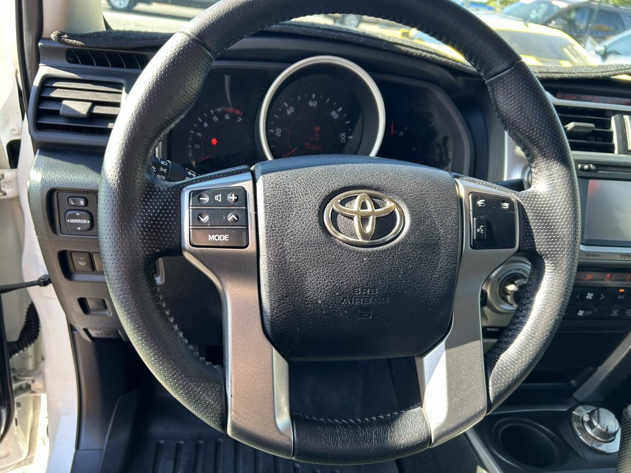 Toyota 4Runner Limited 4WD V6 2012