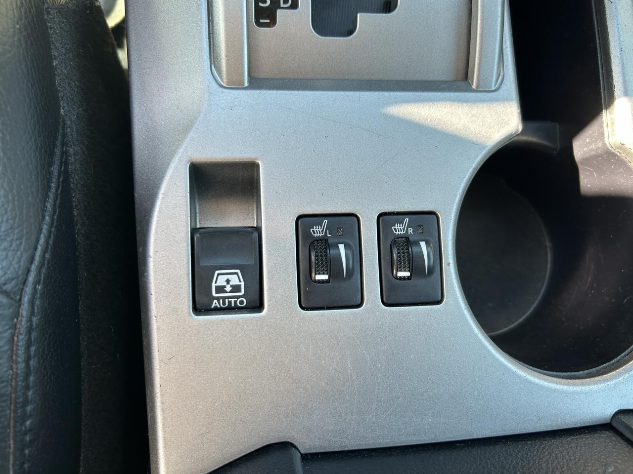 Toyota 4Runner Limited 4WD V6 2012