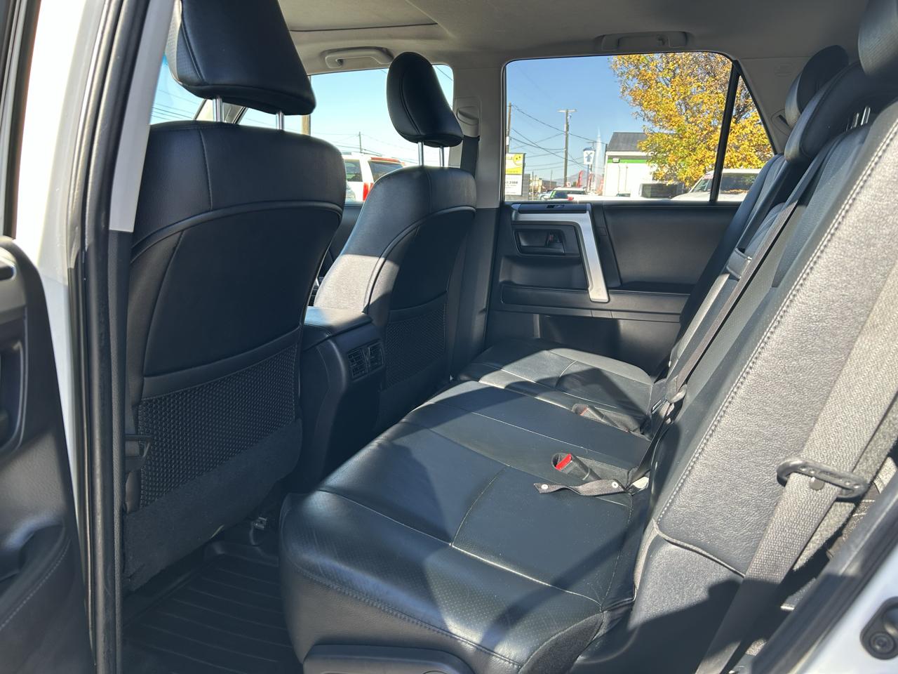 Toyota 4Runner Limited 4WD V6 2012