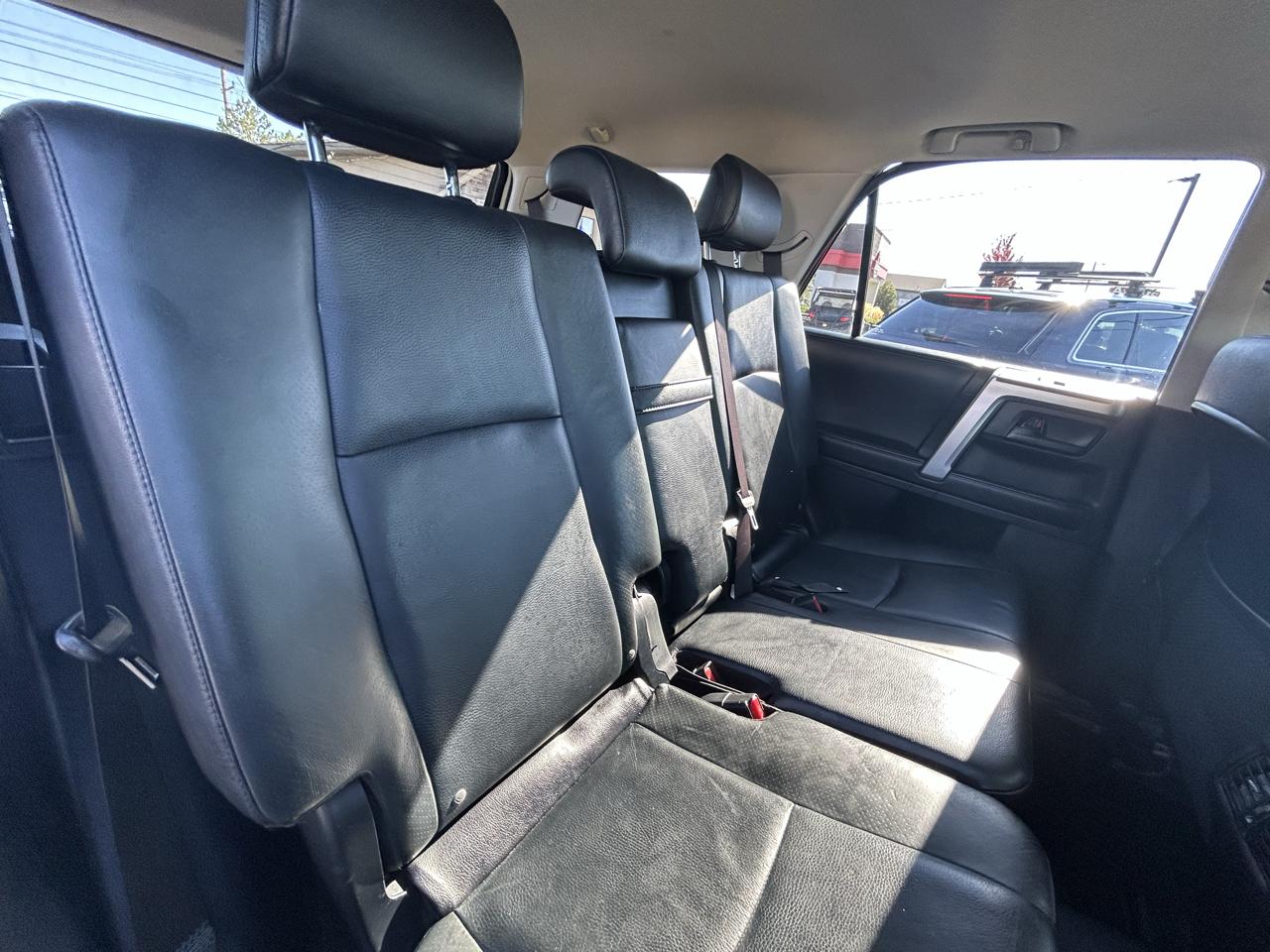 Toyota 4Runner Limited 4WD V6 2012
