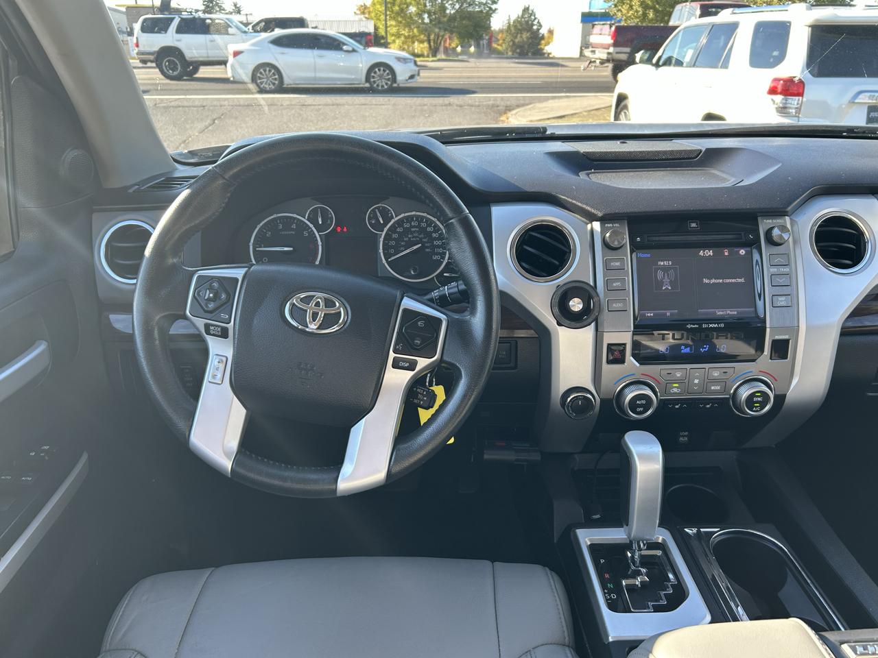 Toyota Tundra Limited 5.7L CrewMax 4WD 2015