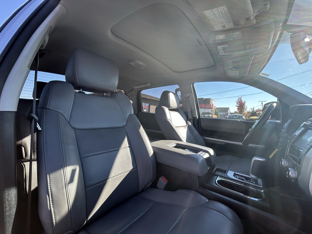 Toyota Tundra Limited 5.7L CrewMax 4WD 2015