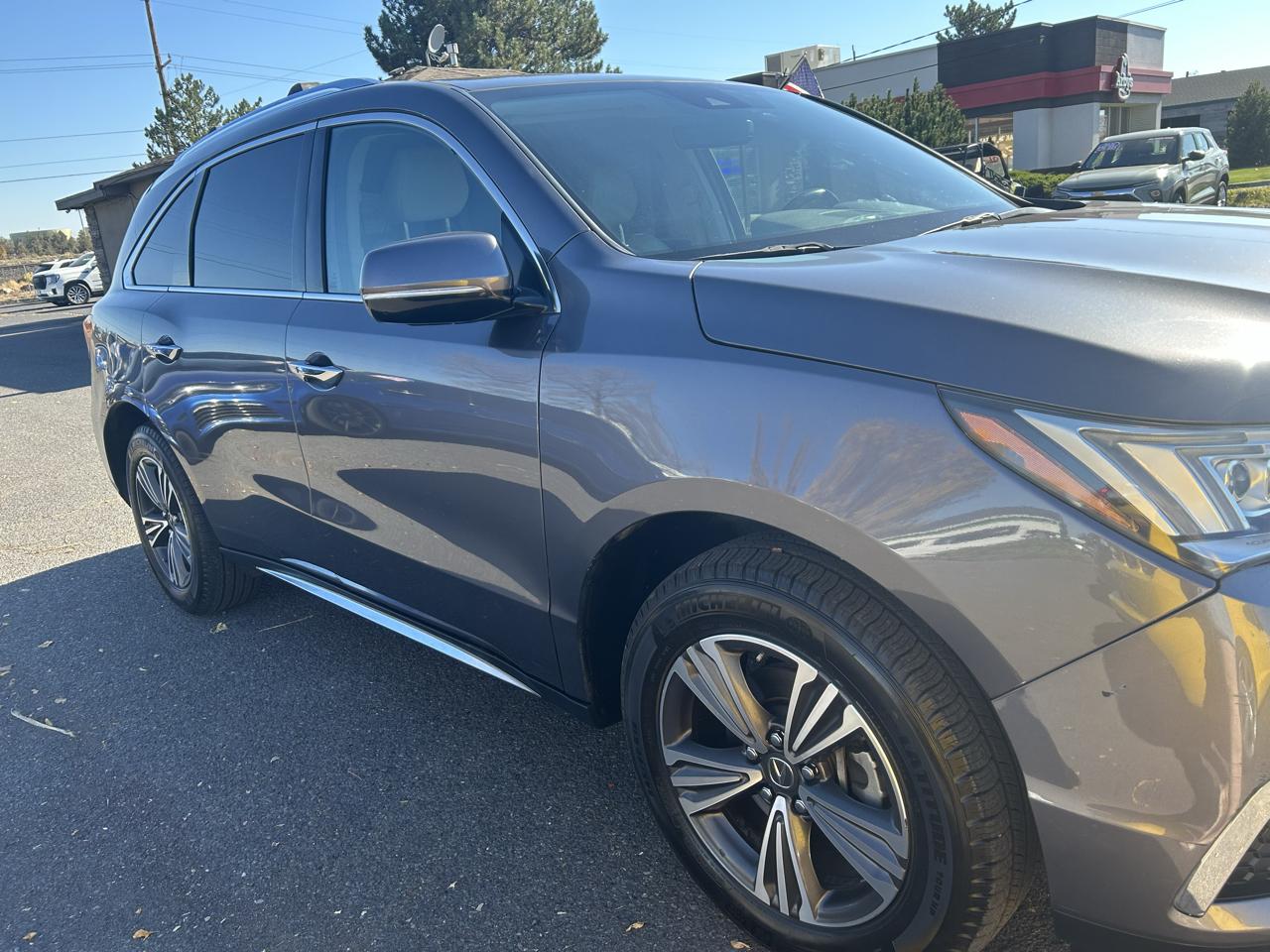 Acura MDX SH-AWD 9-Spd AT 2017