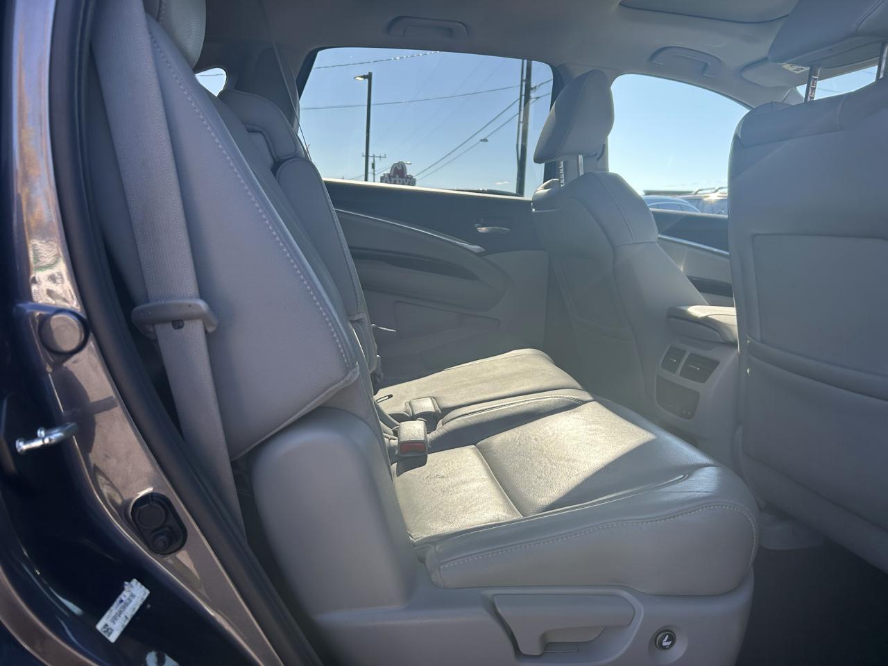 Acura MDX SH-AWD 9-Spd AT 2017