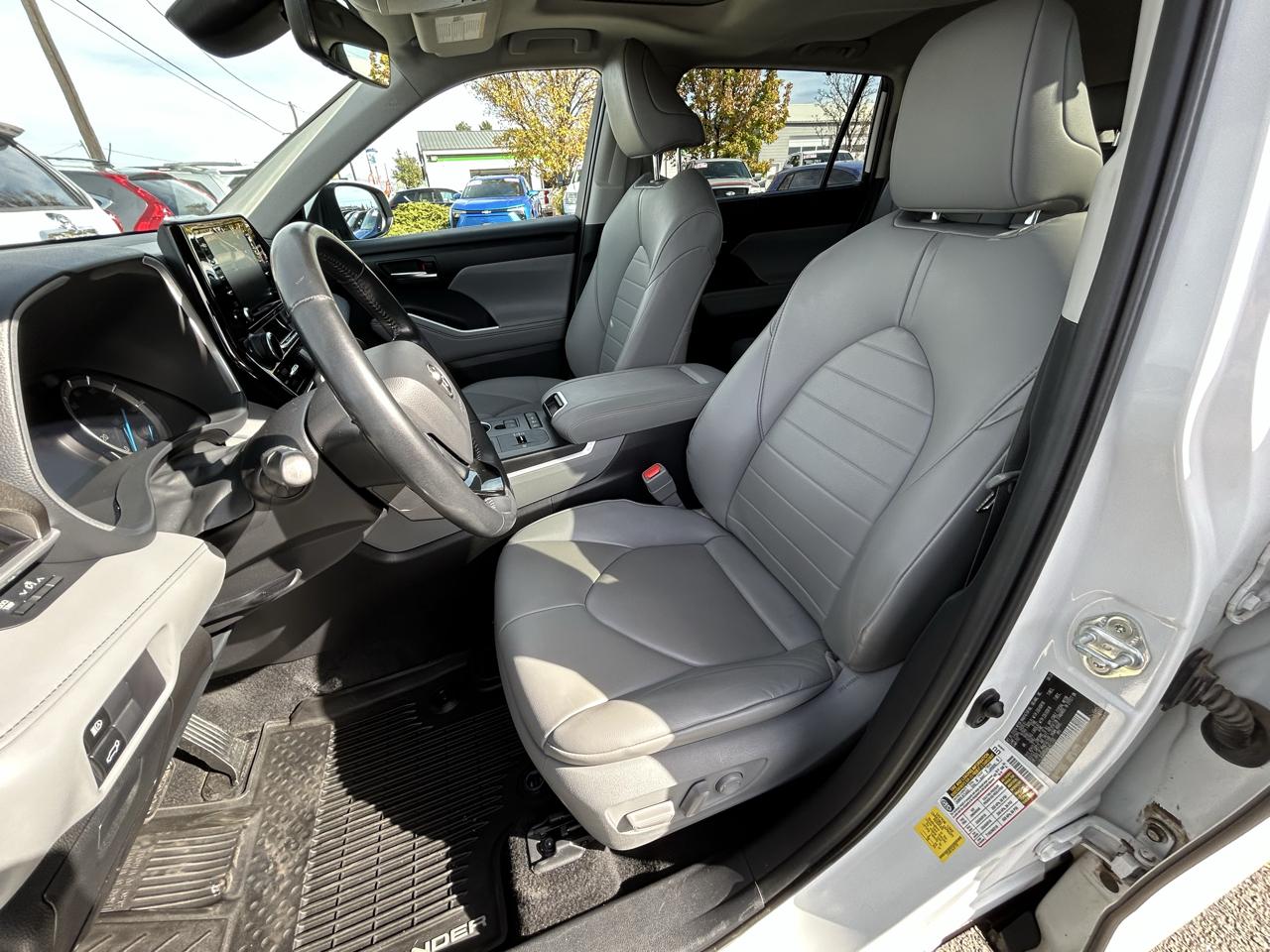 Toyota Highlander Hybrid XLE AWD 2020