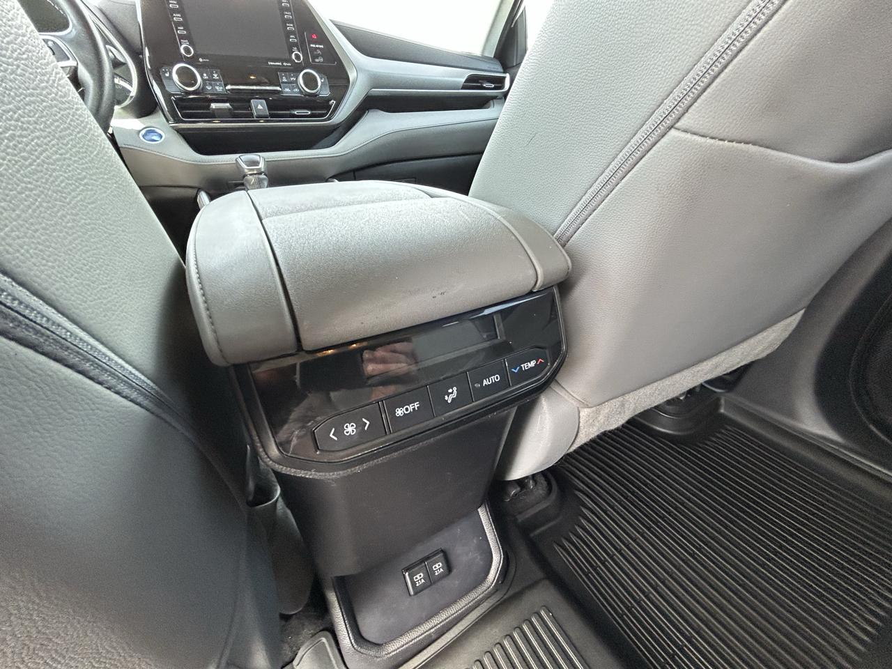 Toyota Highlander Hybrid XLE AWD 2020