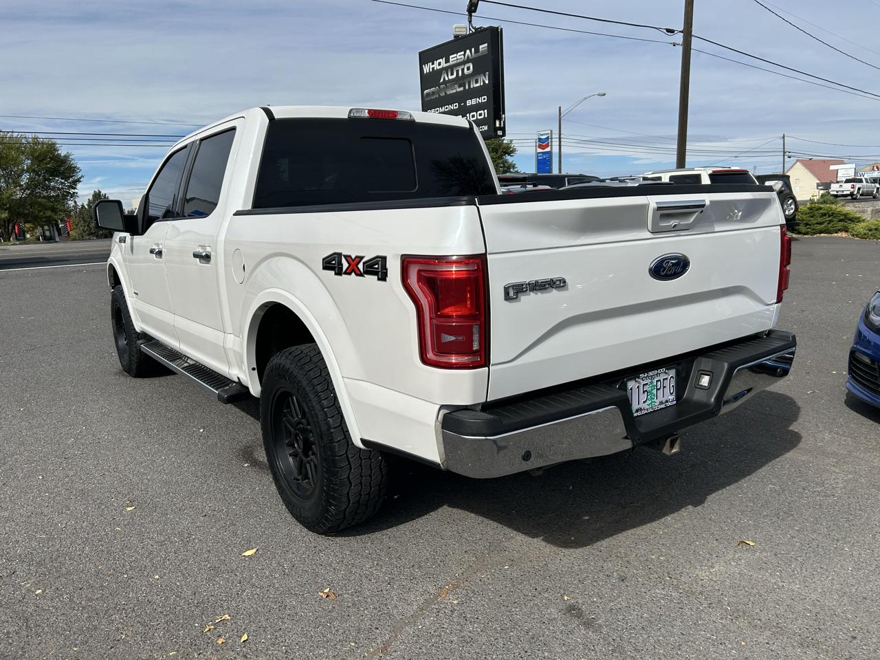 Ford F-150 4WD SuperCrew 157" Lariat 2015
