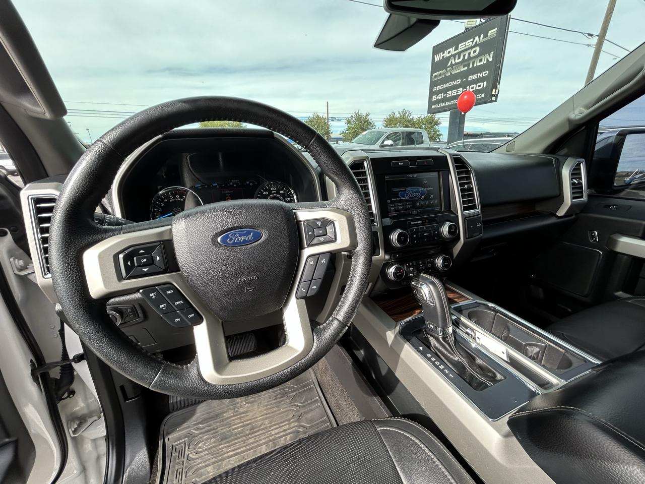 Ford F-150 4WD SuperCrew 157" Lariat 2015