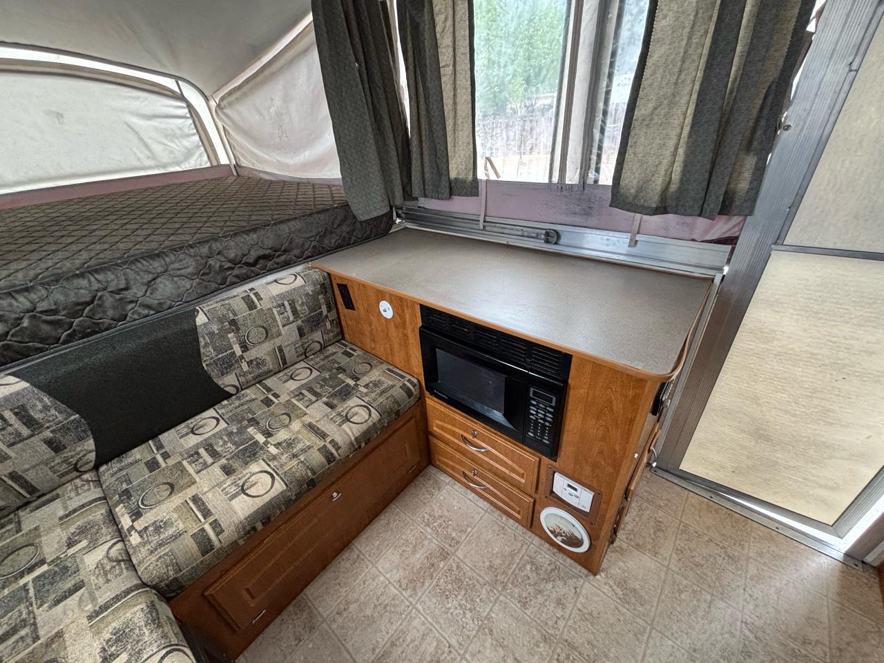 Fleetwood Folding Trailers Unknown  2006