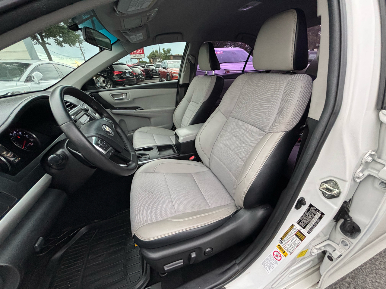 Toyota Camry SE 2017