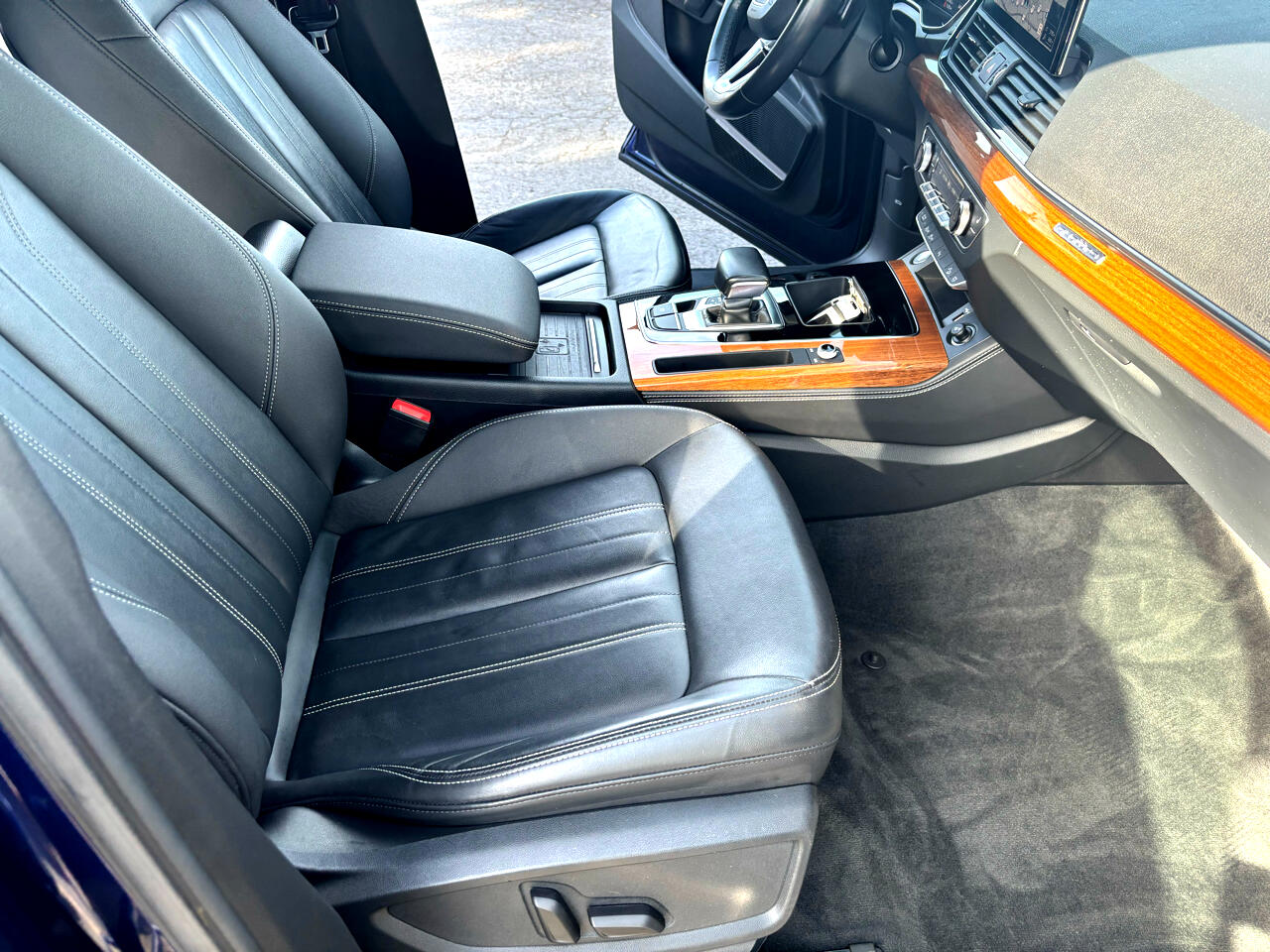 2021 Audi Q5 2.0T Premium Plus photo 9