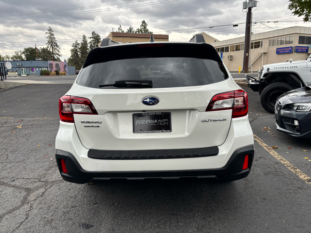 2018 Subaru Outback 2.5i Premium photo 3