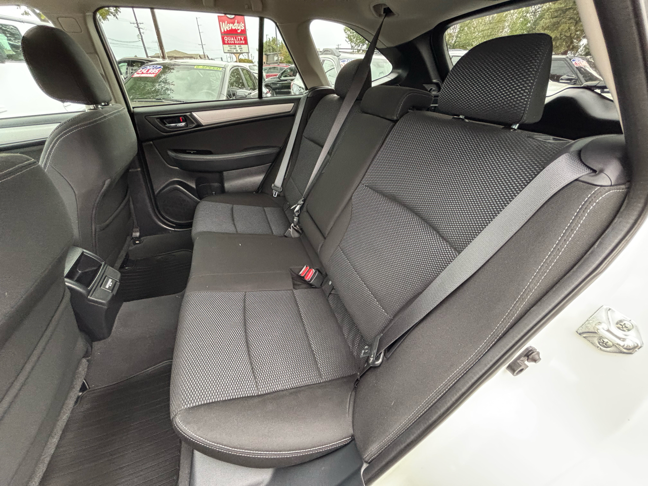 2018 Subaru Outback 2.5i Premium photo 9