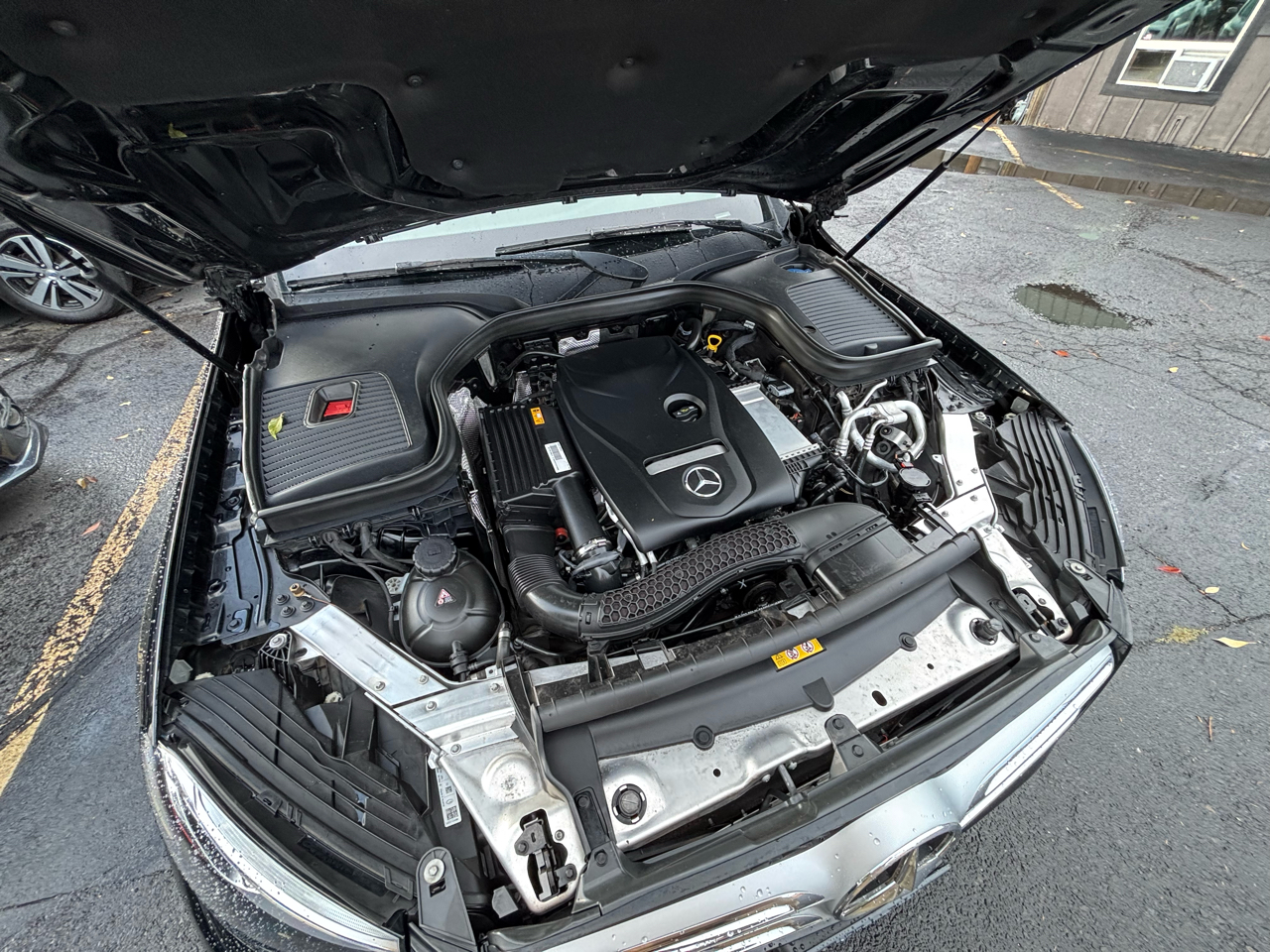 2019 Mercedes Benz GLC 300 4MATIC photo 3