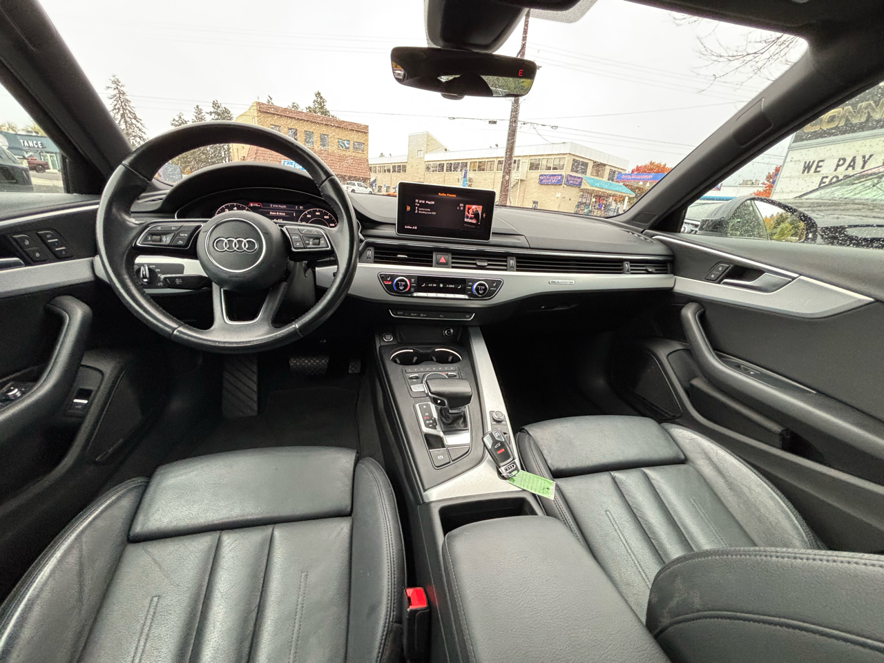 Audi A4 2.0T Premium Plus quattro Sedan 2017 Audi A4 2.0T Premium Plus quattro Sedan 2017