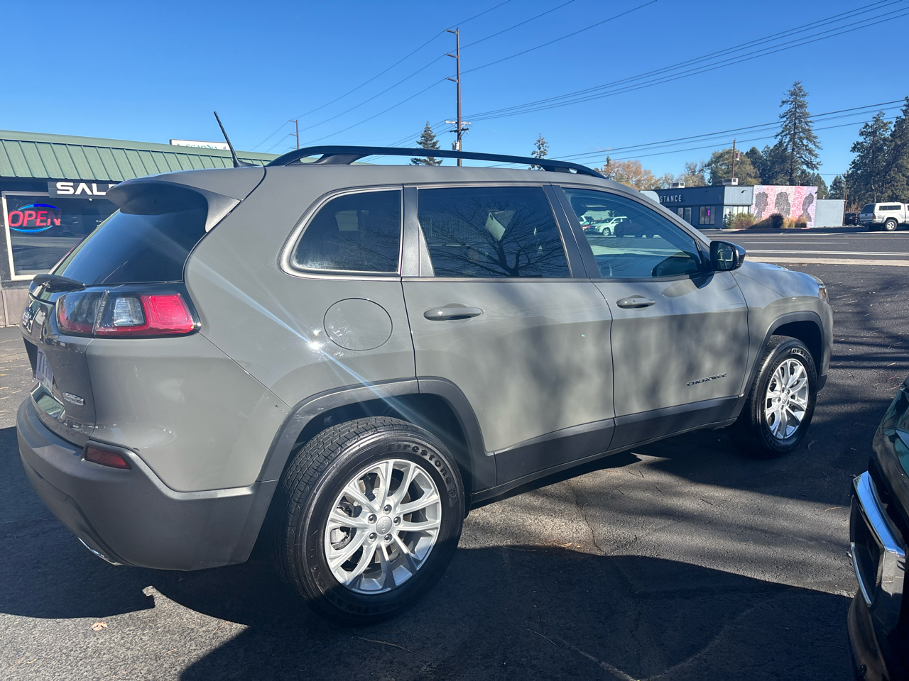 Jeep Cherokee Latitude Lux 4x4 2022 Jeep Cherokee Latitude Lux 4x4 2022