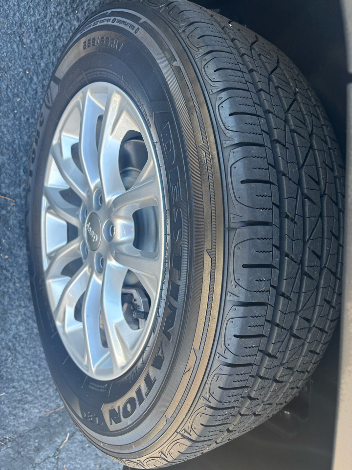 Jeep Cherokee Latitude Lux 4x4 2022 Jeep Cherokee Latitude Lux 4x4 2022